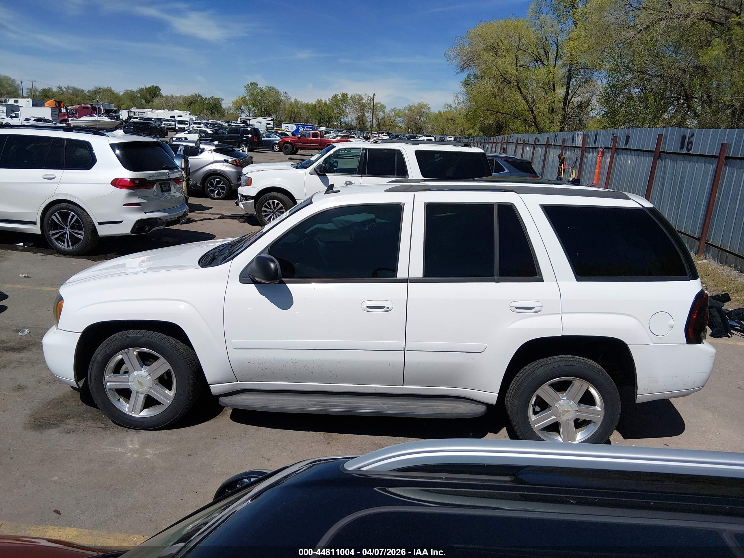 2008 Chevrolet Trailblazer Lt White vin: 1GNDT13S982194479