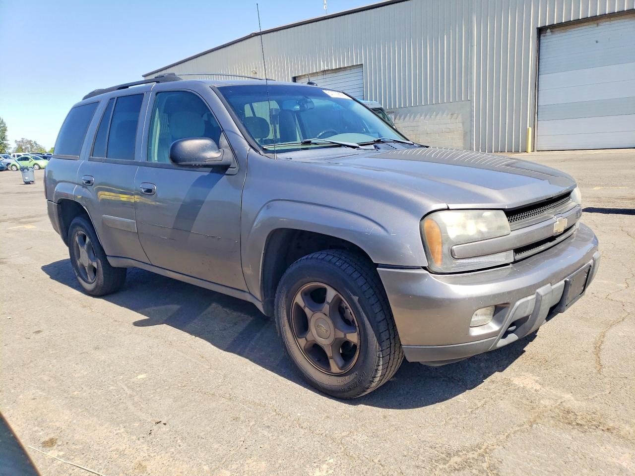 2005 Chevrolet Trailblazer Tan vin: 1GNDT13SX52336852