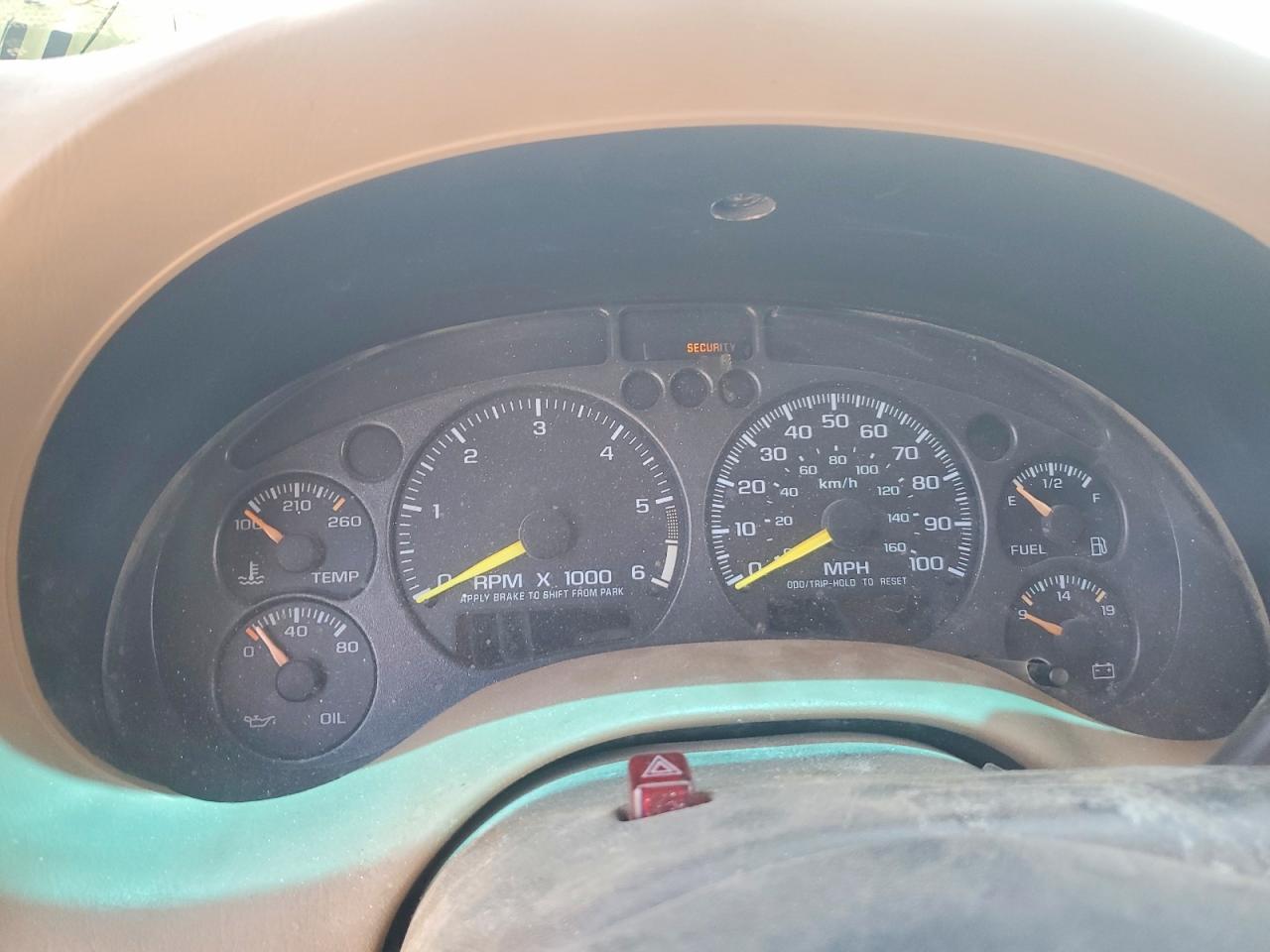 2001 Chevrolet Blazer Red vin: 1GNDT13W012187218