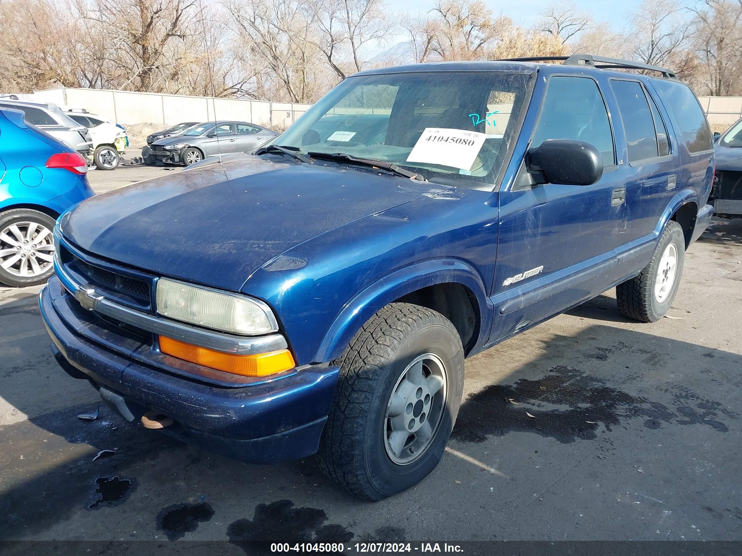 2002 Chevrolet Blazer Ls Dark Blue vin: 1GNDT13W02K127361
