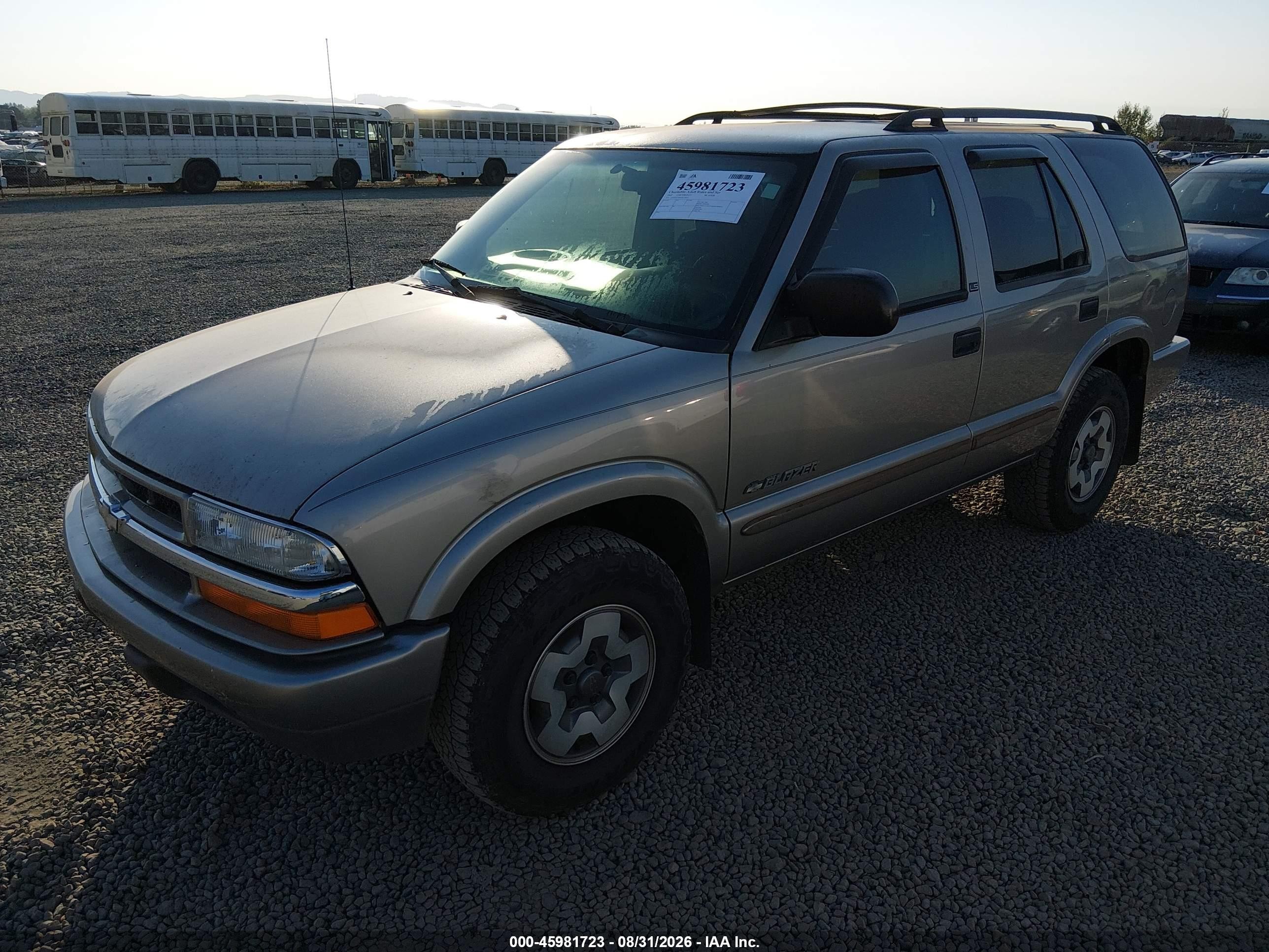 2002 Chevrolet Blazer Ls Brown vin: 1GNDT13W02K219635