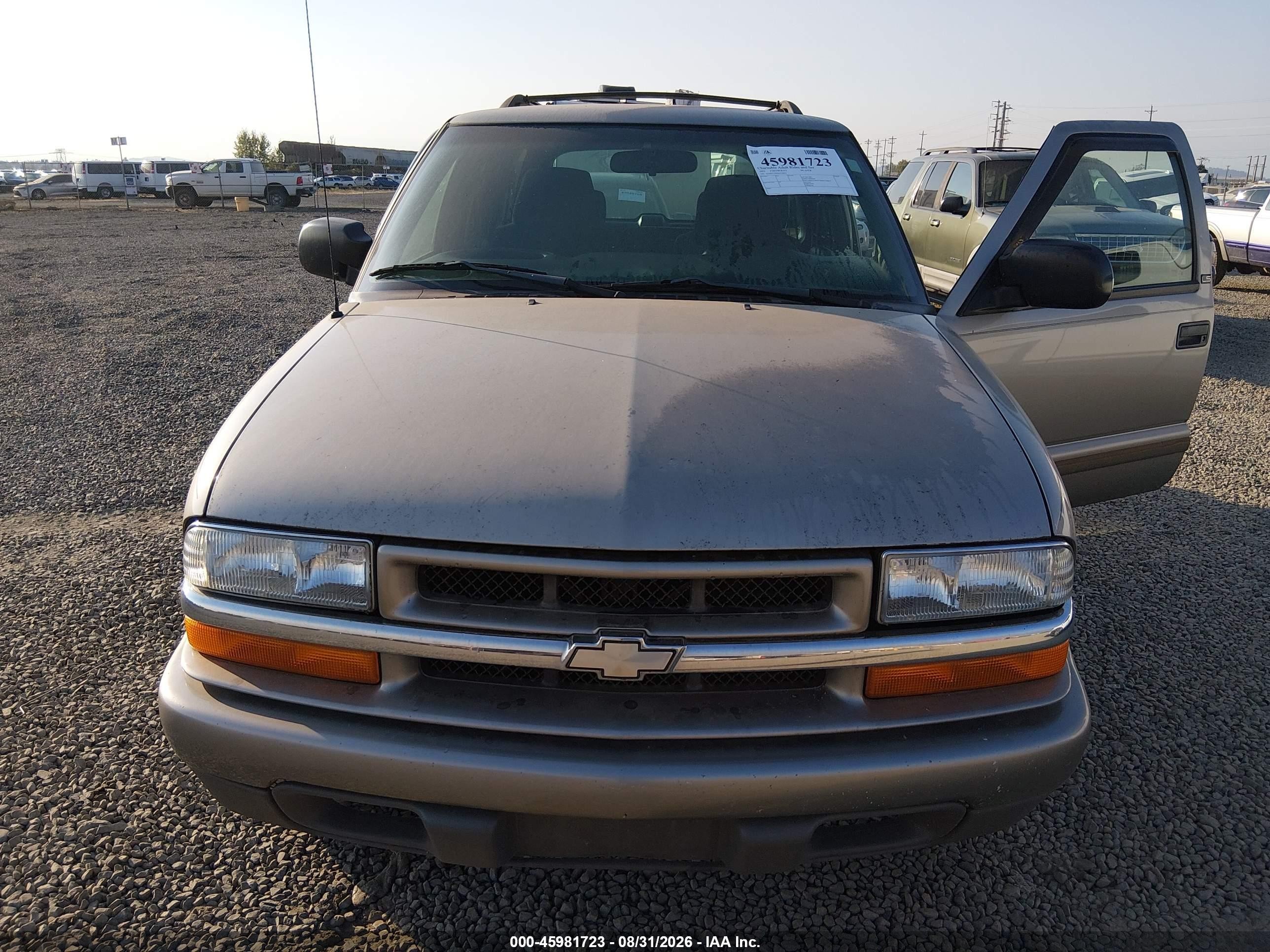 2002 Chevrolet Blazer Ls Brown vin: 1GNDT13W02K219635