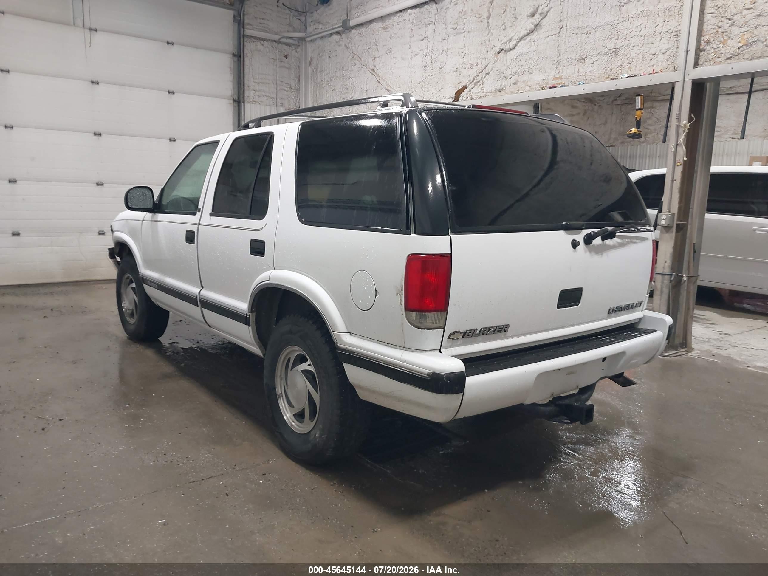 1997 Chevrolet Blazer Lt Белый vin: 1GNDT13W0V2256527