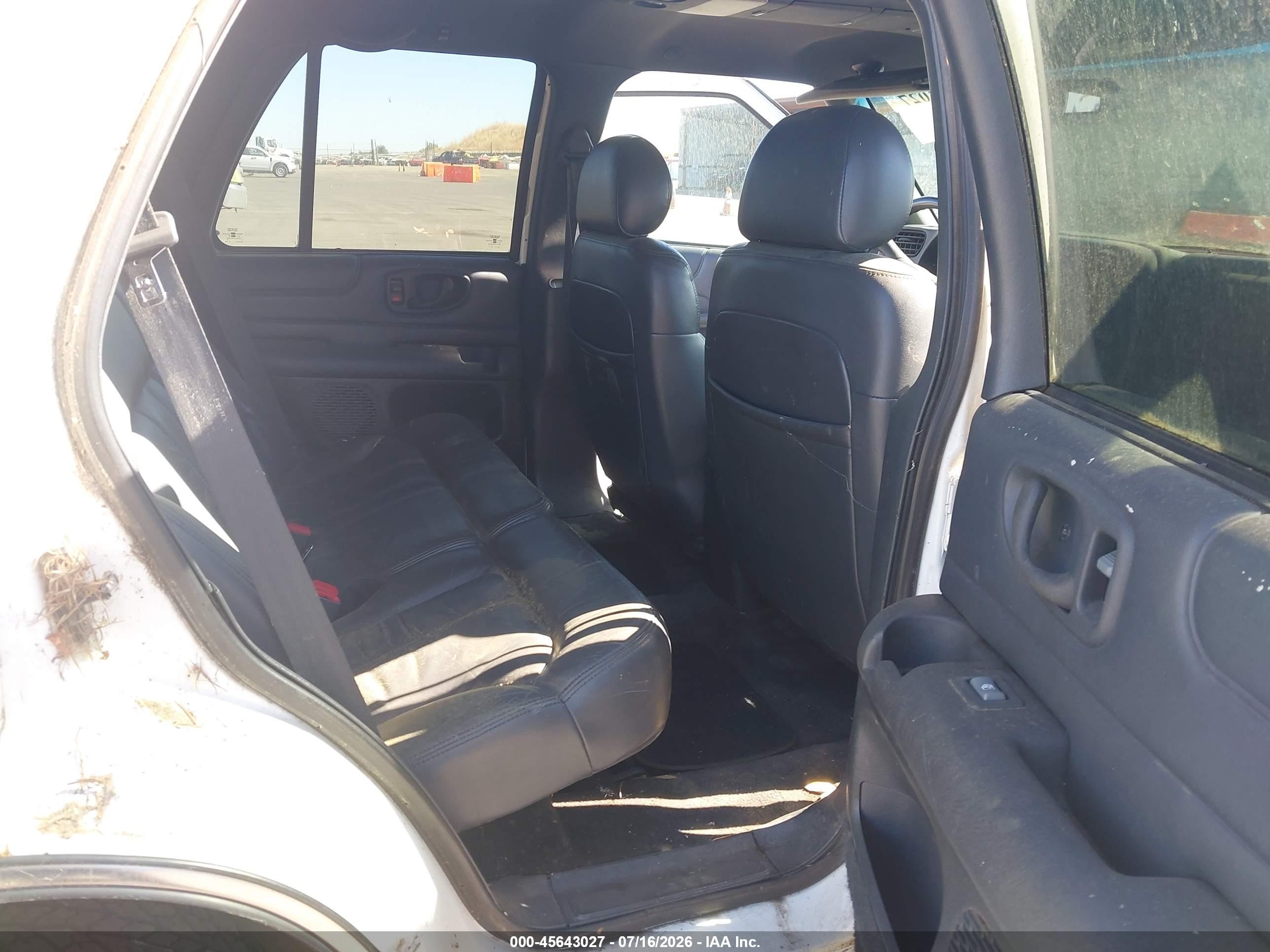2000 Chevrolet Blazer Lt Белый vin: 1GNDT13W0Y2282159