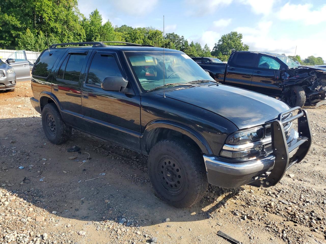 2001 Chevrolet Blazer Black vin: 1GNDT13W112185459