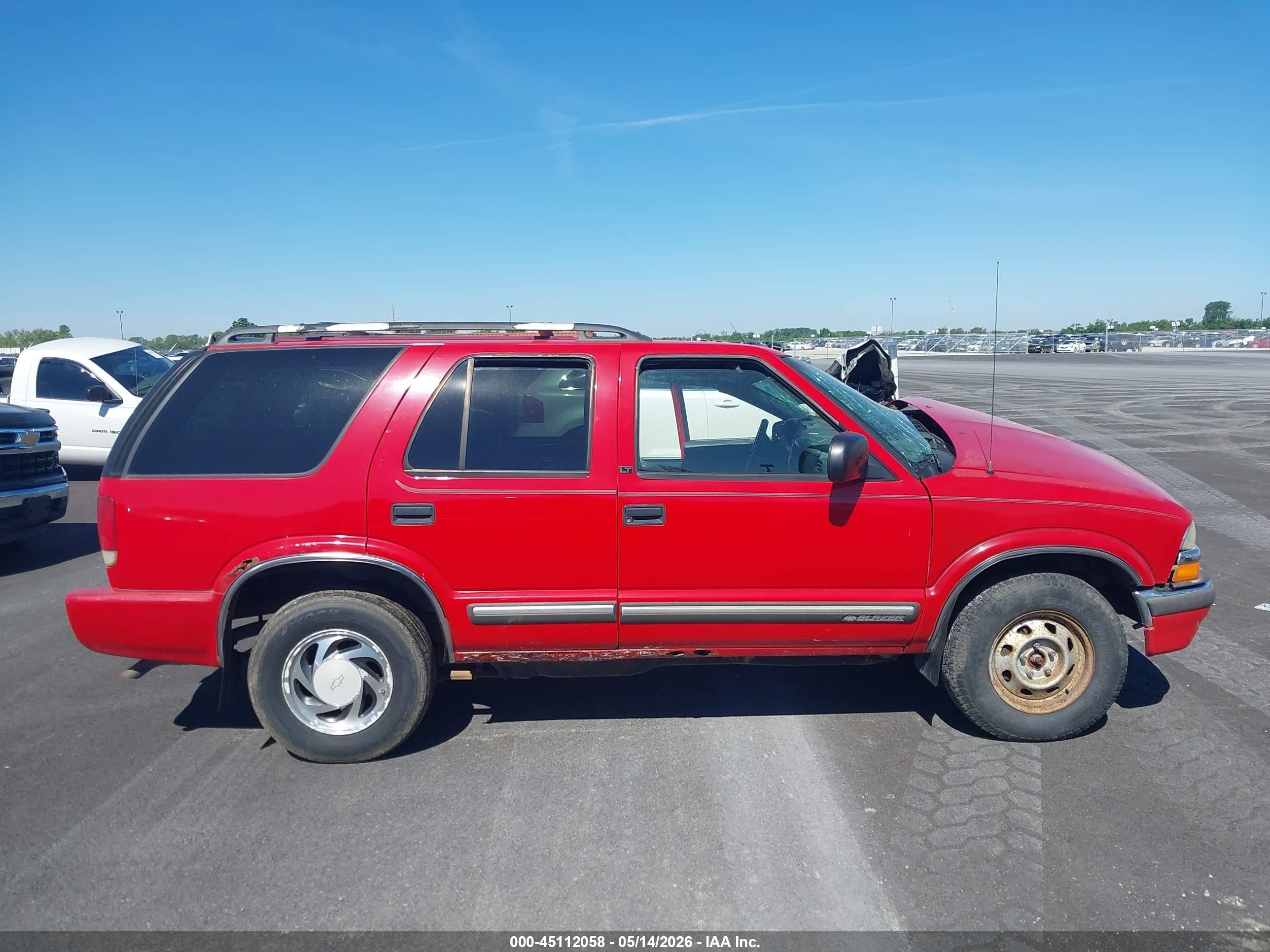 2001 Chevrolet Blazer Lt Red vin: 1GNDT13W11K192041