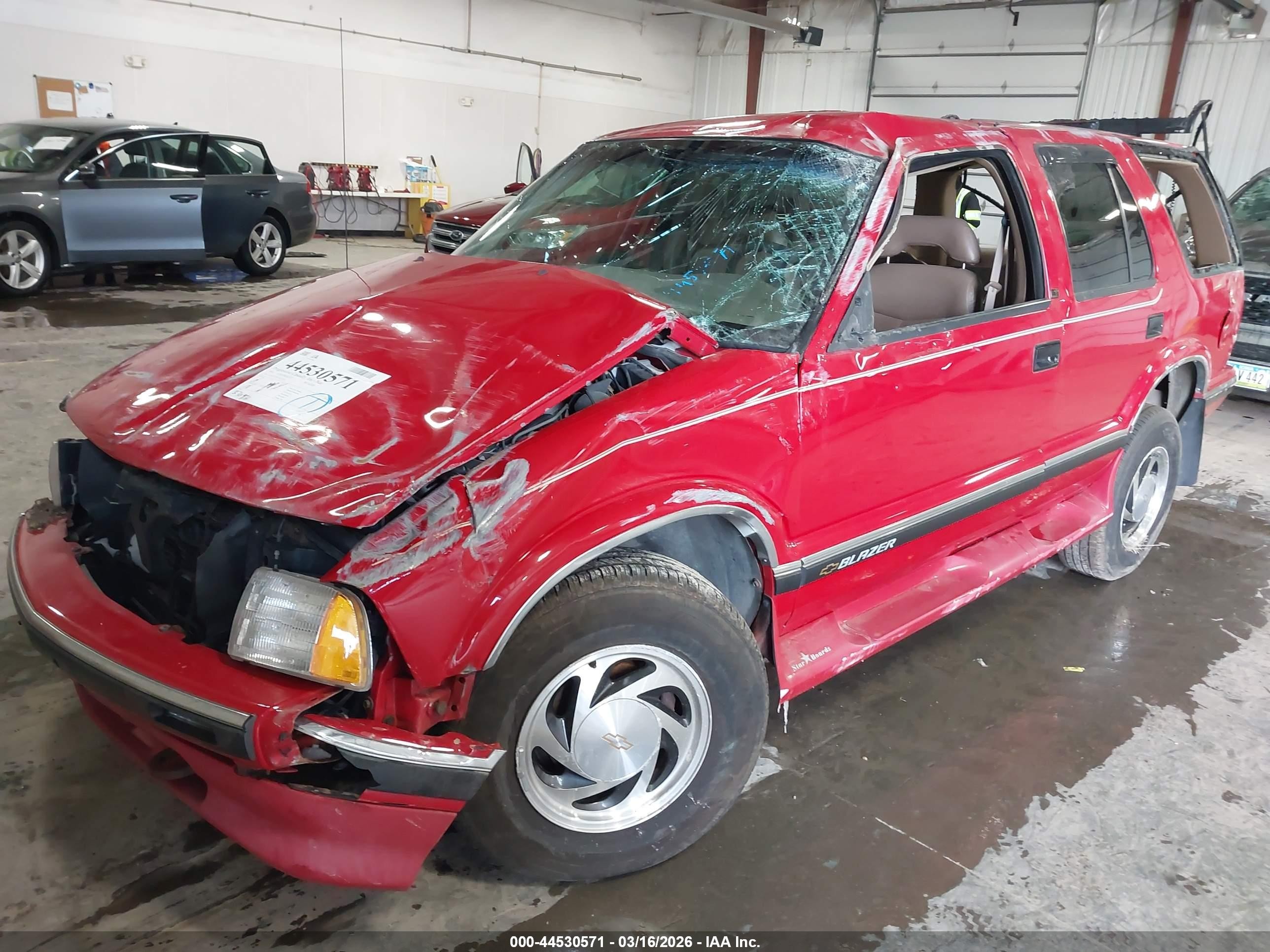 1995 Chevrolet Blazer   Красный vin: 1GNDT13W1S2122203