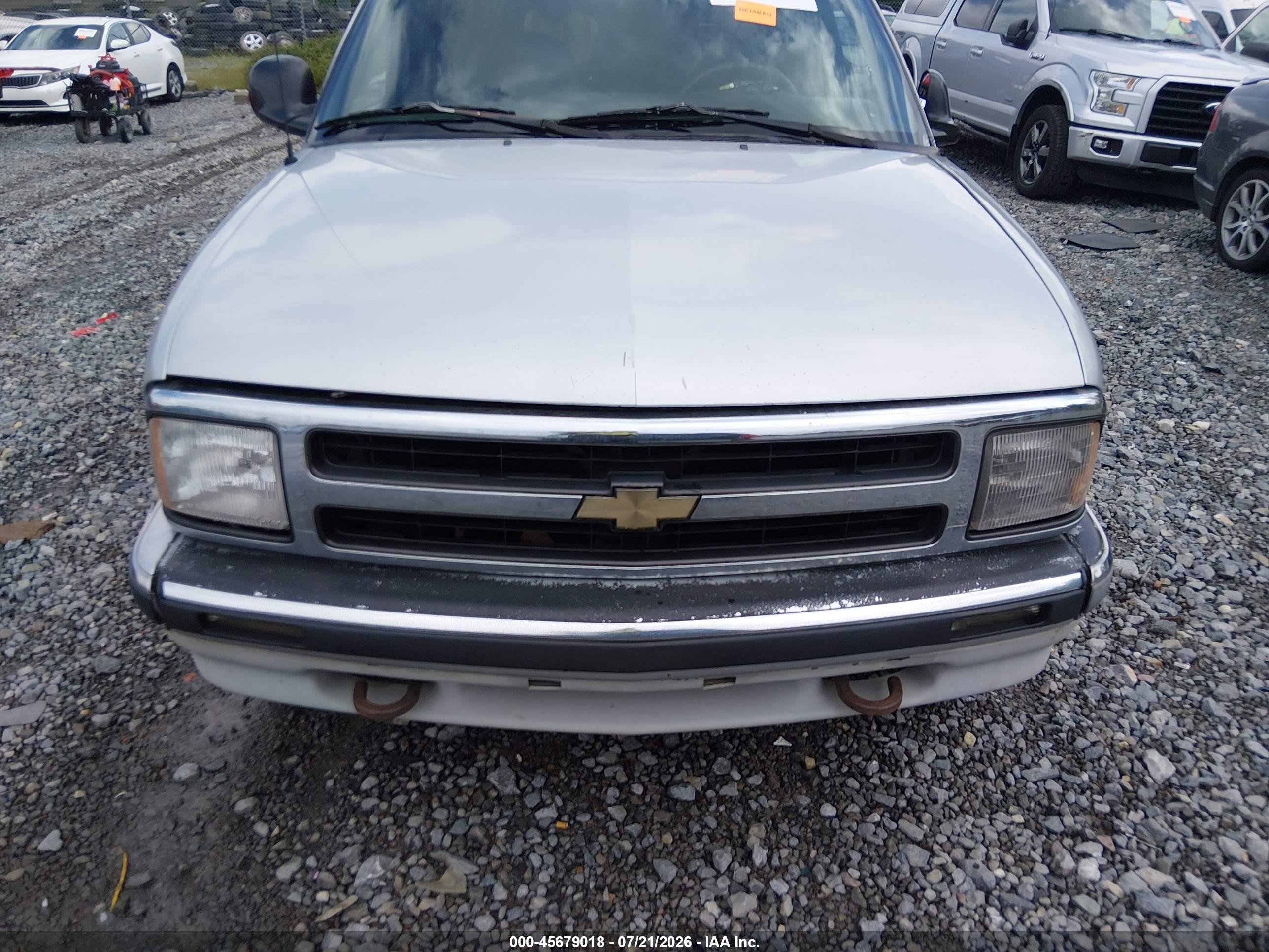 1995 Chevrolet Blazer   Gray vin: 1GNDT13W1S2245063
