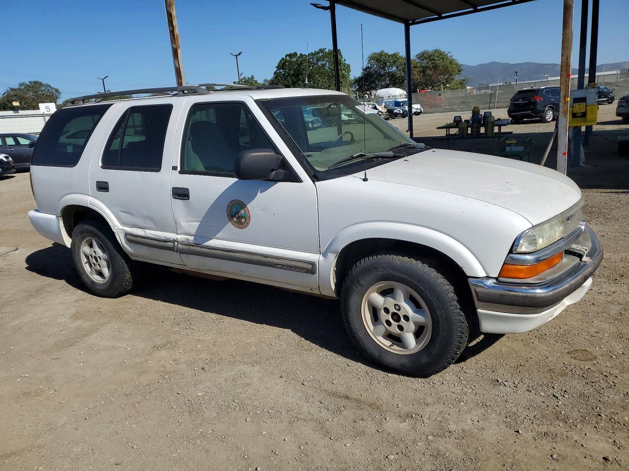 2000 Chev Blazer Lt White vin: 1GNDT13W1Y2117866