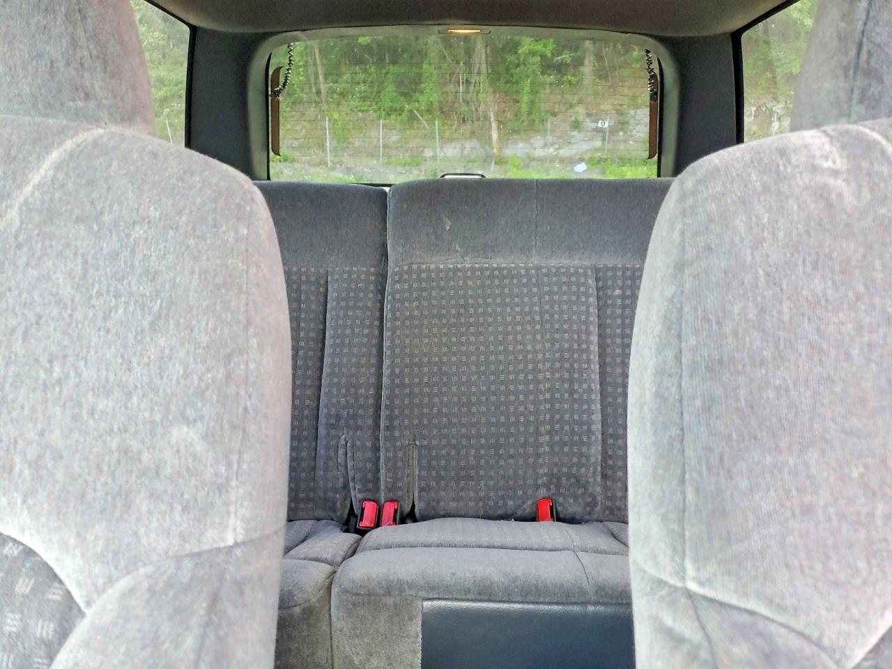 2002 Chevrolet Blazer Green vin: 1GNDT13W22K238400