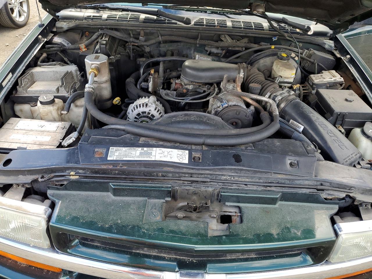 2002 Chevrolet Blazer Green vin: 1GNDT13W22K238400