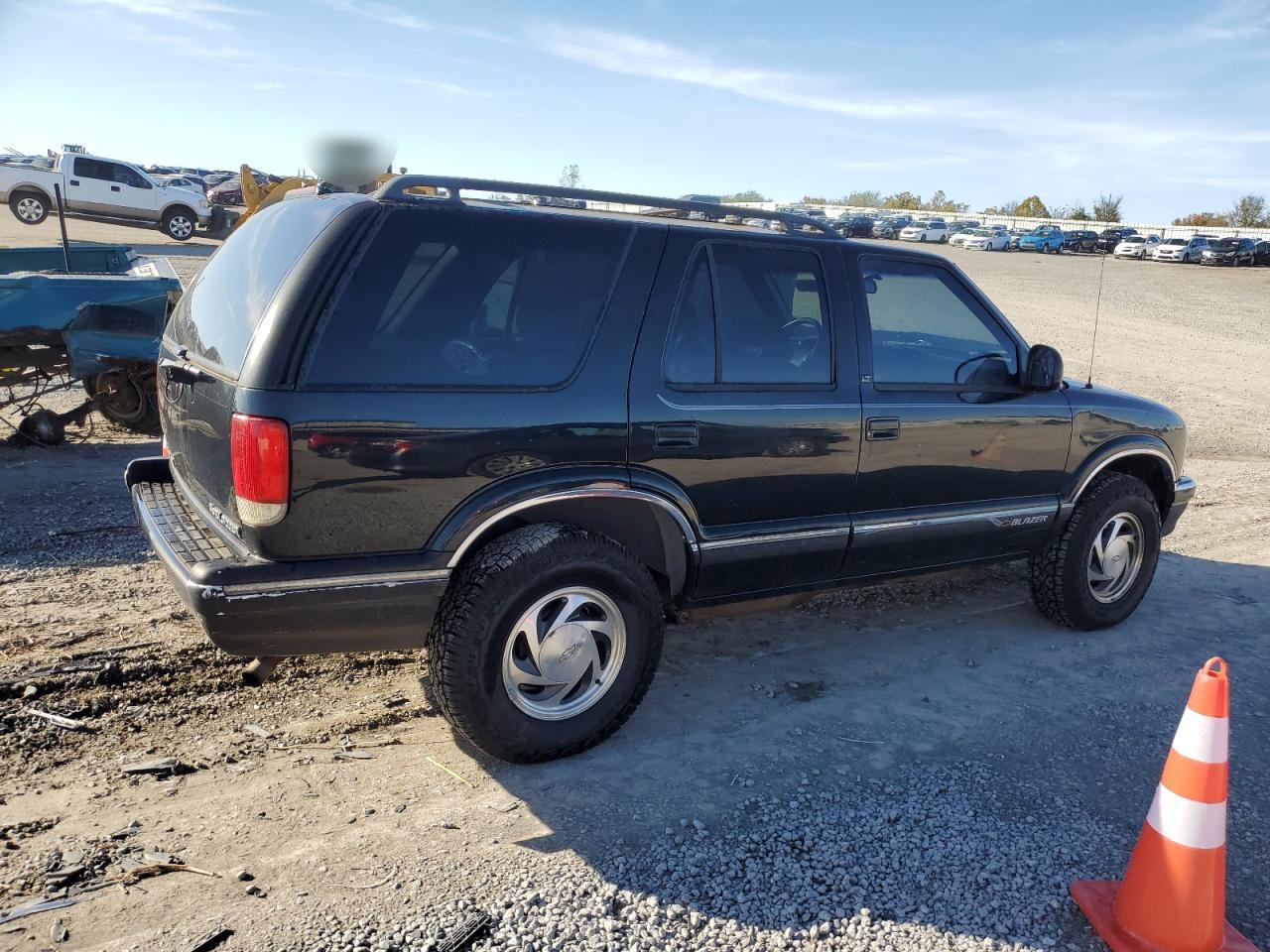 1995 Chevrolet Blazer Black vin: 1GNDT13W2S2190834