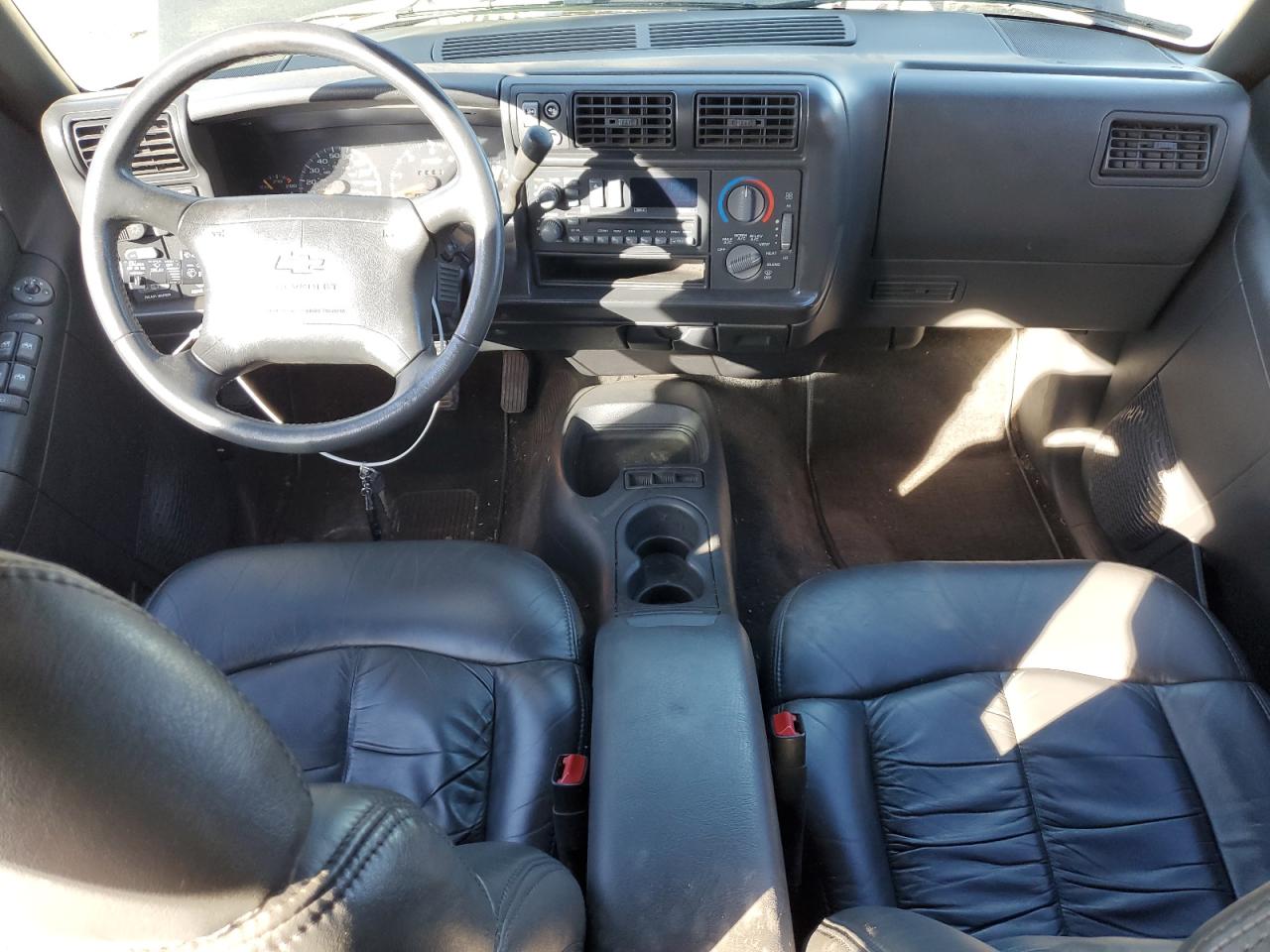 1995 Chevrolet Blazer Black vin: 1GNDT13W2S2190834
