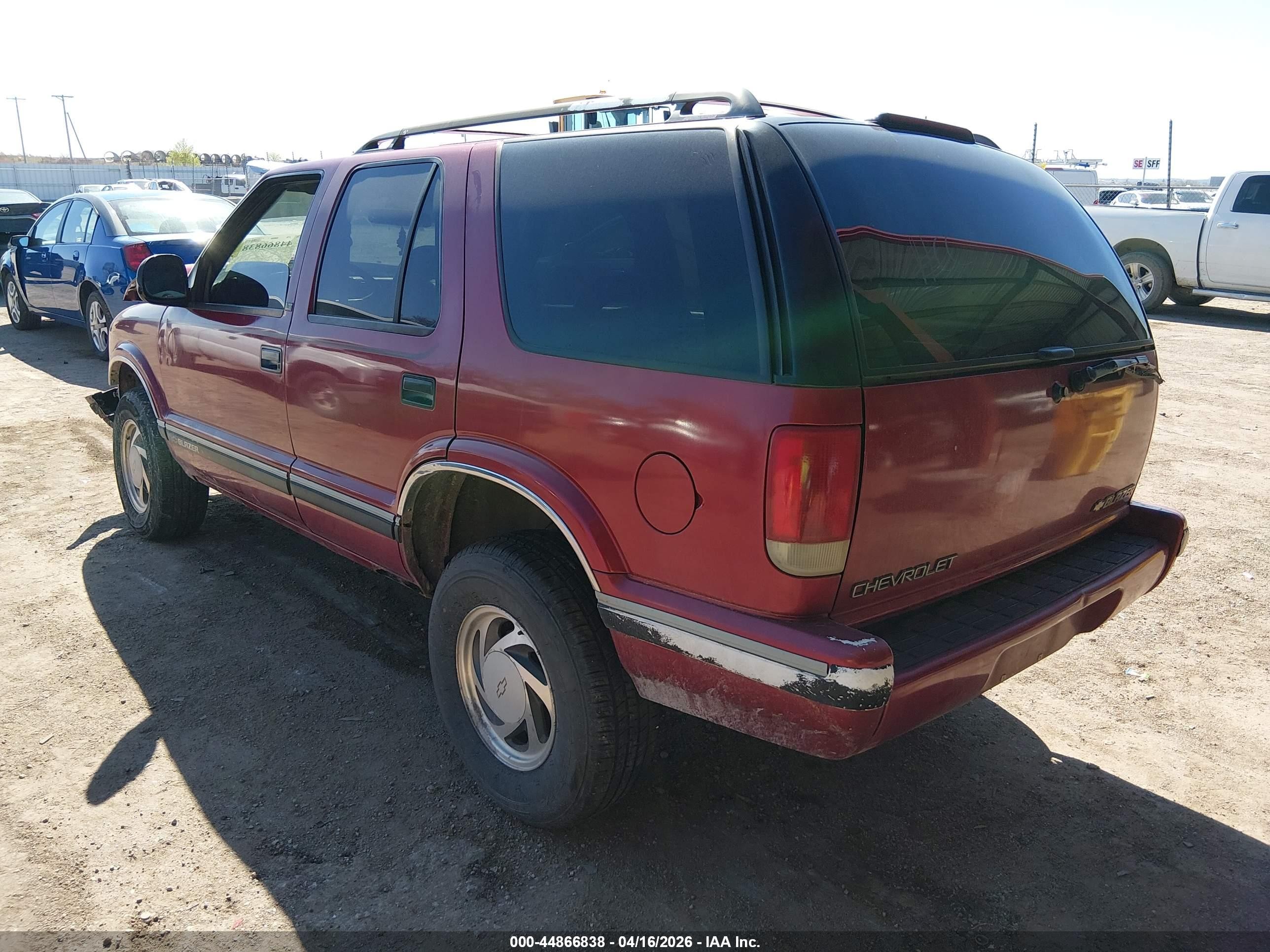 1995 Chevrolet Blazer   Red vin: 1GNDT13W2SK200374