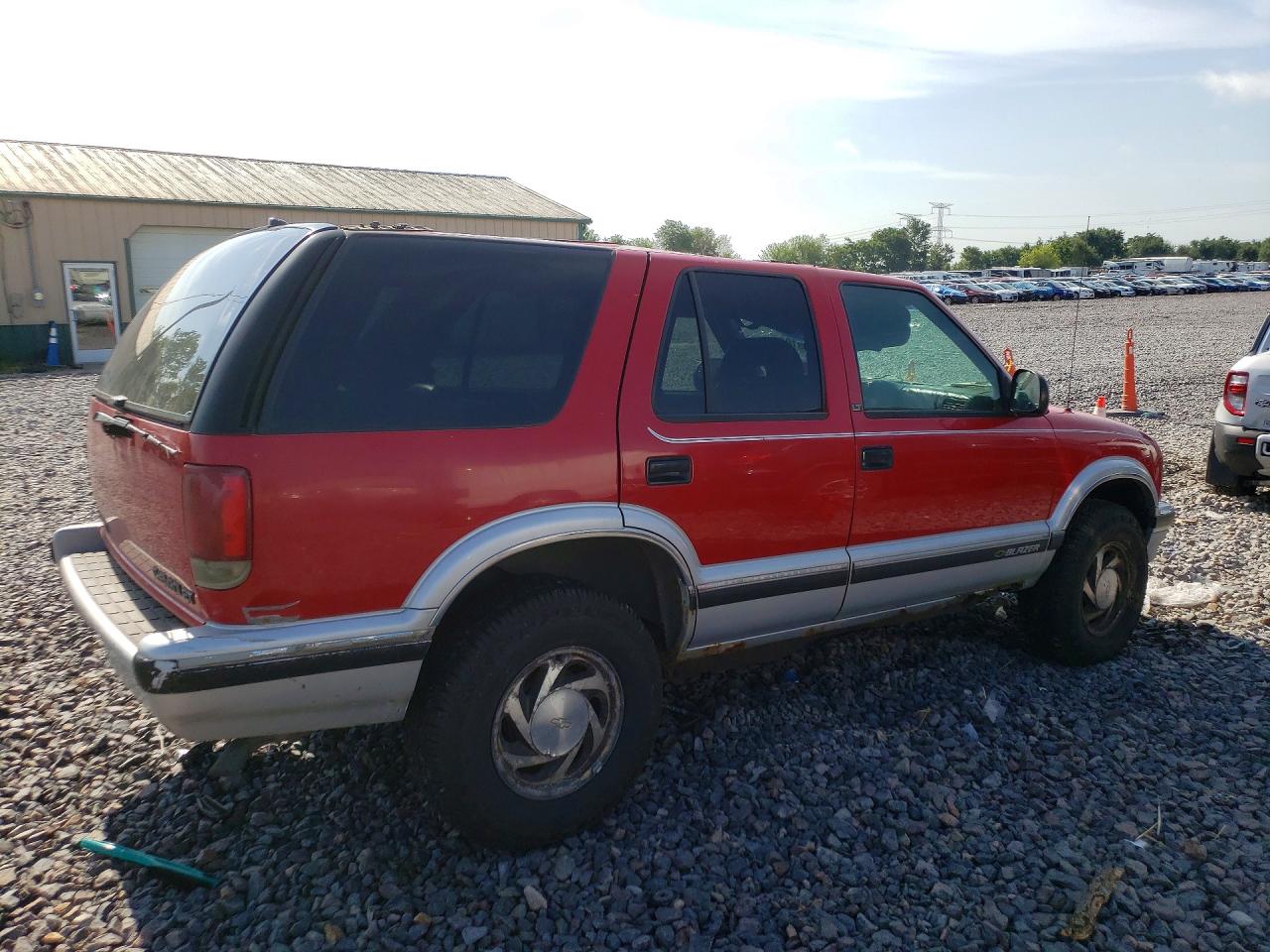1996 Chevrolet Blazer Red vin: 1GNDT13W2T2247048