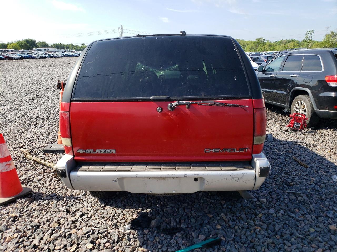 1996 Chevrolet Blazer Red vin: 1GNDT13W2T2247048