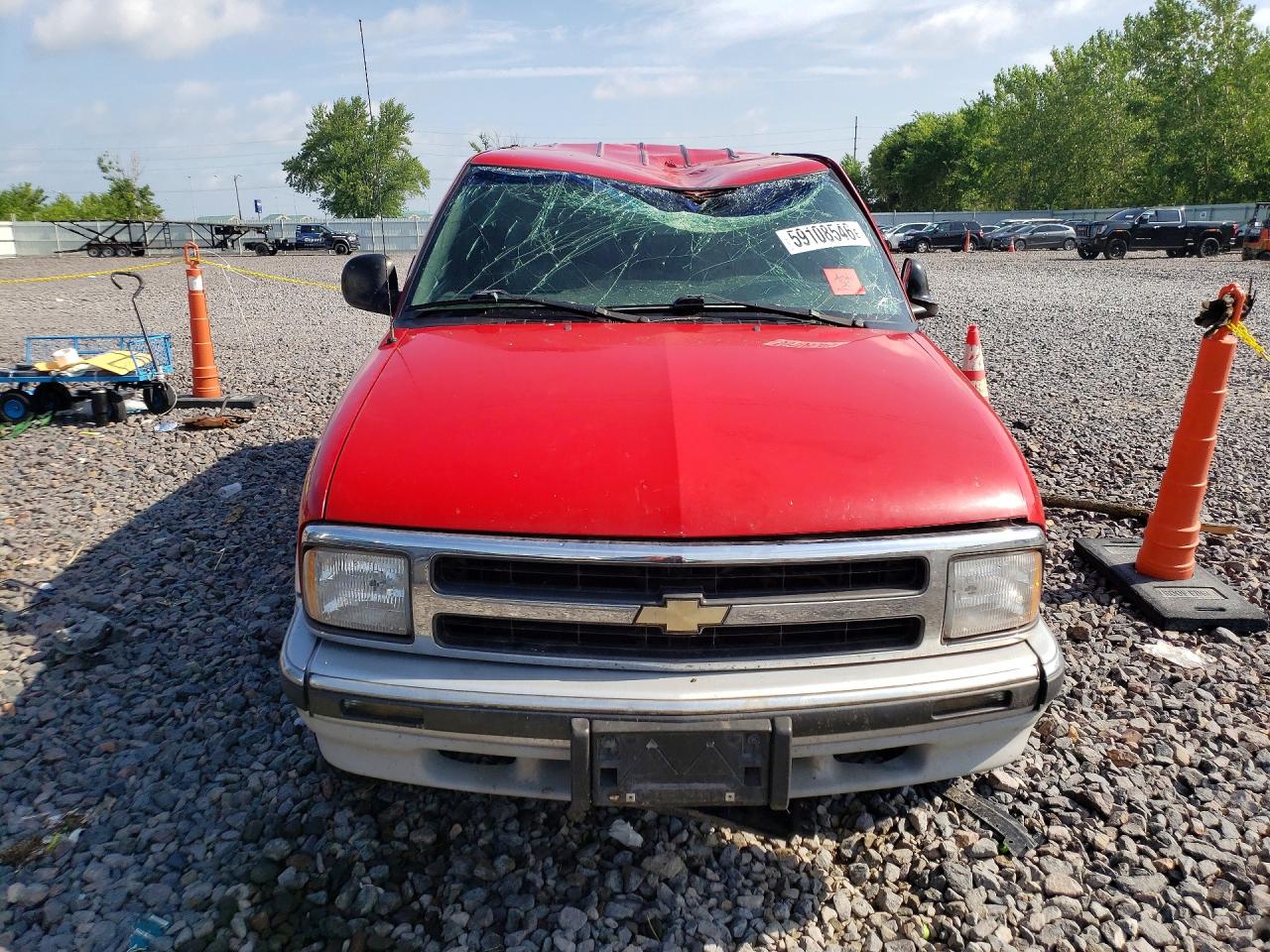1996 Chevrolet Blazer Red vin: 1GNDT13W2T2247048