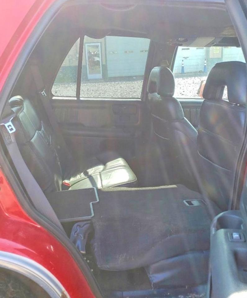 1996 Chevrolet Blazer Red vin: 1GNDT13W2T2247048