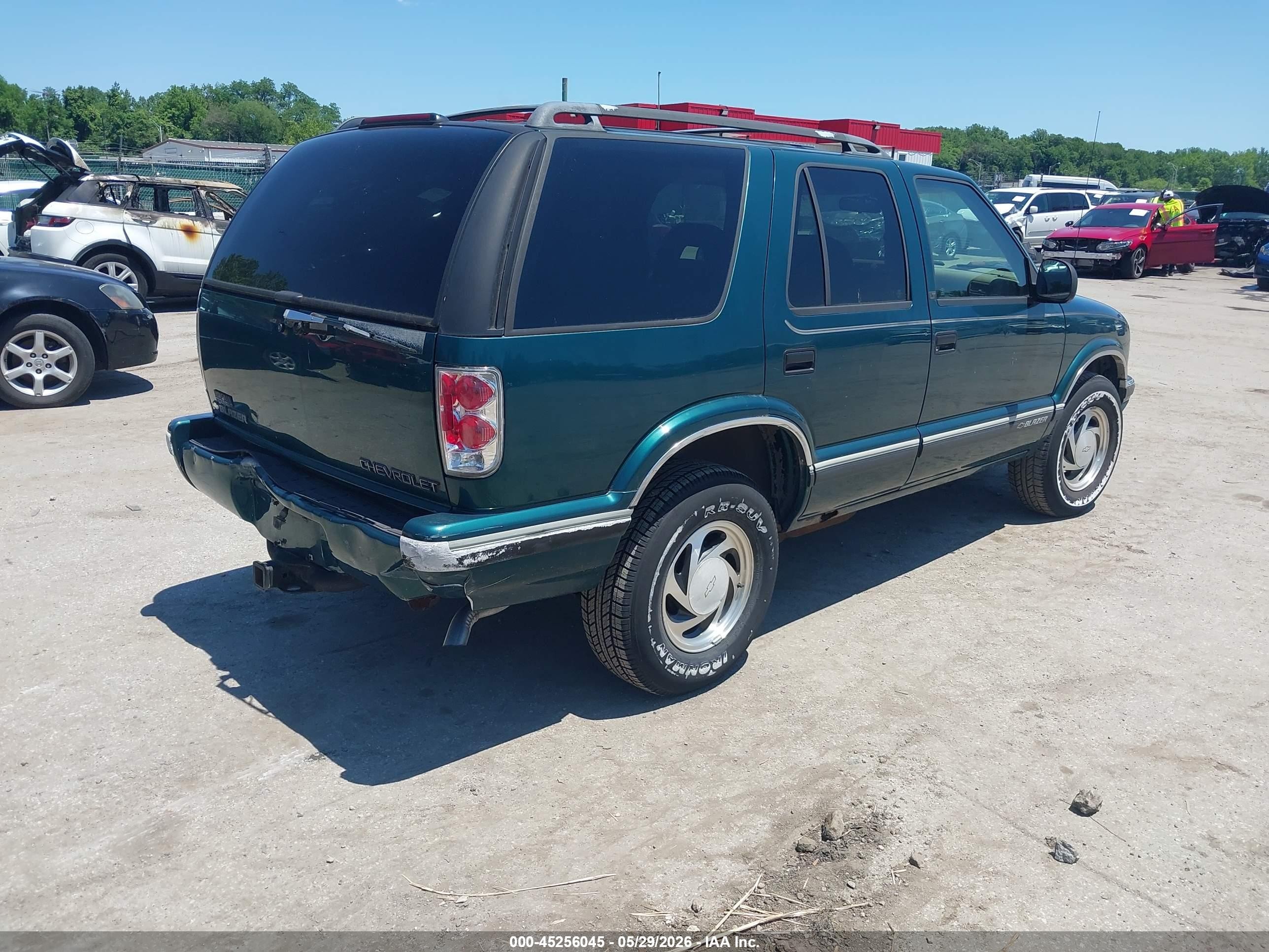 1996 Chevrolet Blazer   Green vin: 1GNDT13W2T2255201
