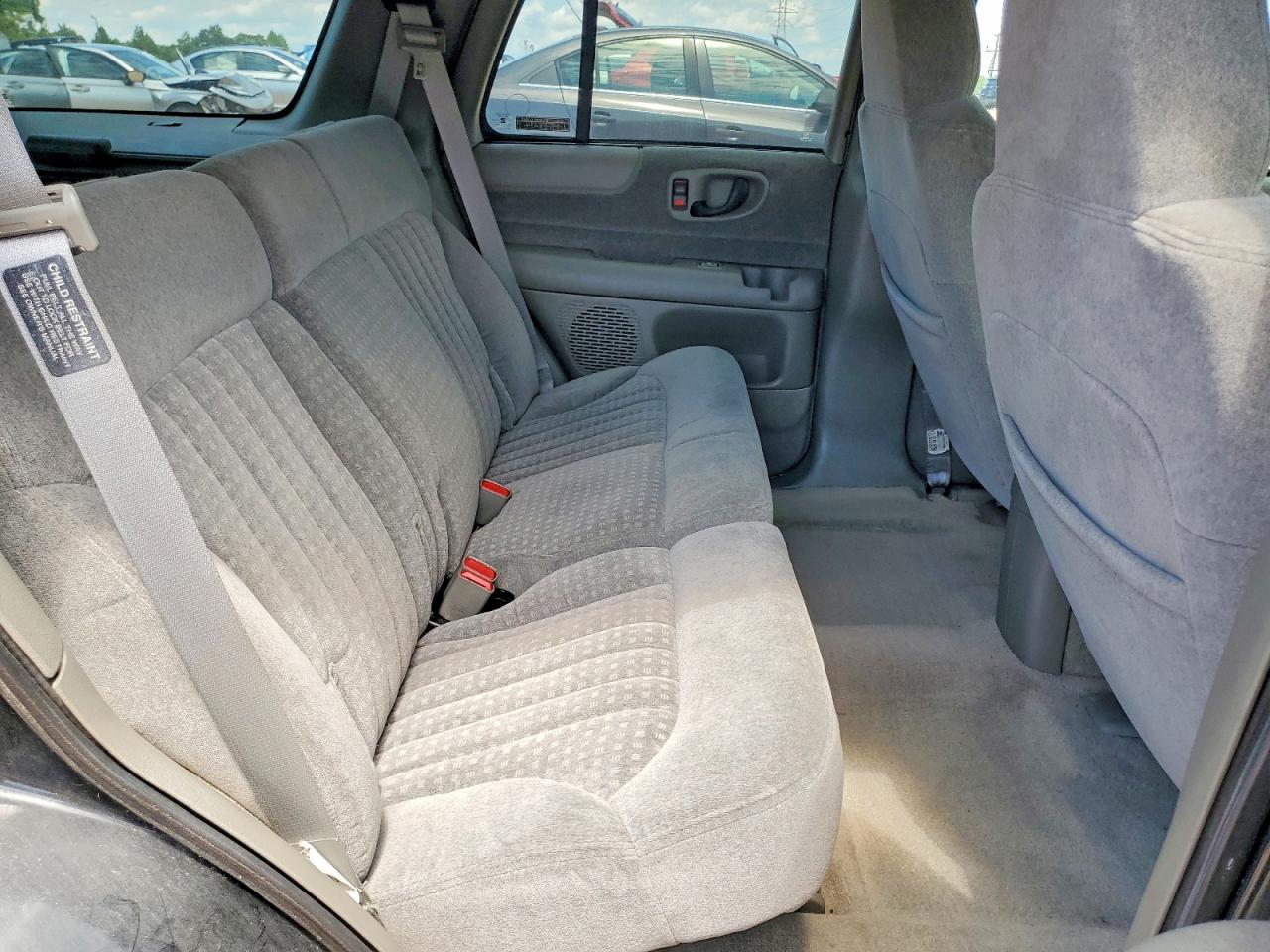 1998 Chevrolet Blazer Черный vin: 1GNDT13W2W2234529