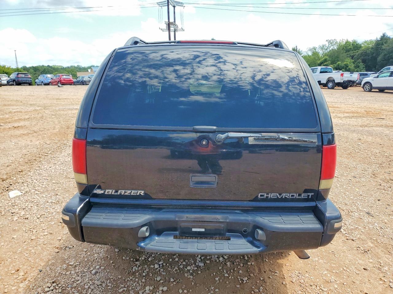 1998 Chevrolet Blazer Черный vin: 1GNDT13W2W2234529