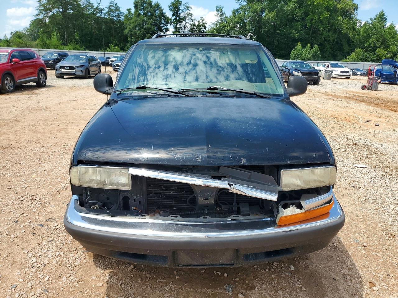 1998 Chevrolet Blazer Черный vin: 1GNDT13W2W2234529