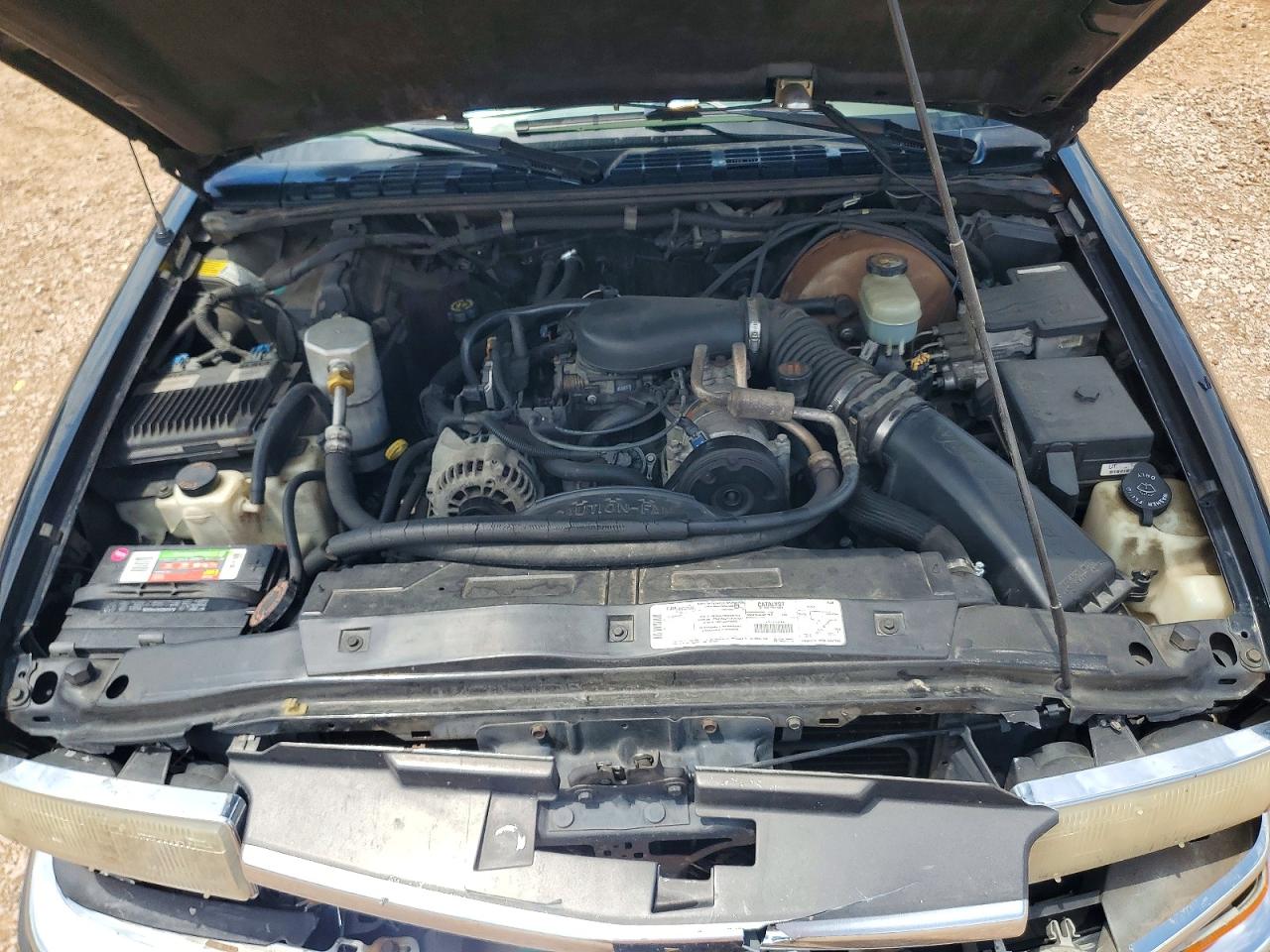 1998 Chevrolet Blazer Черный vin: 1GNDT13W2W2234529