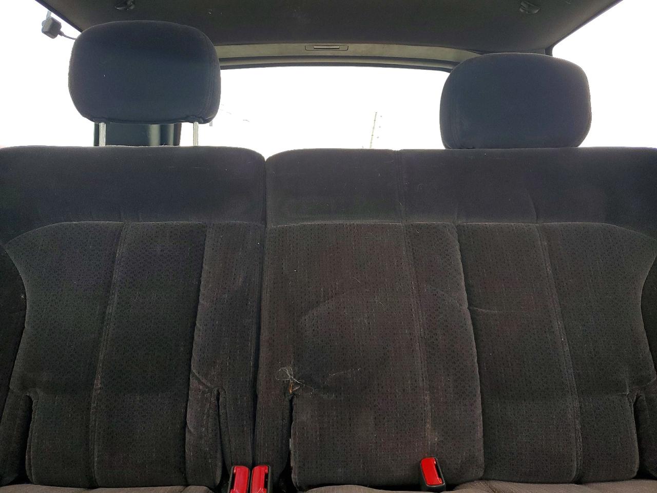 2000 Chevrolet Blazer Silver vin: 1GNDT13W2Y2401541