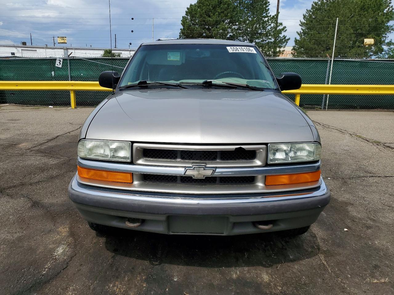 2001 Chevrolet Blazer Silver vin: 1GNDT13W31K204271