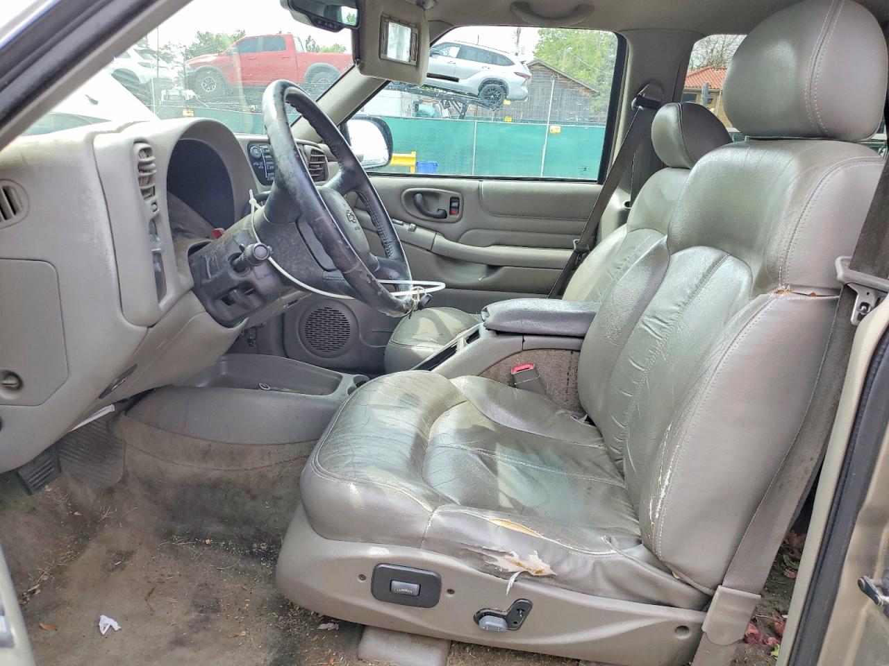 2001 Chevrolet Blazer Silver vin: 1GNDT13W31K204271