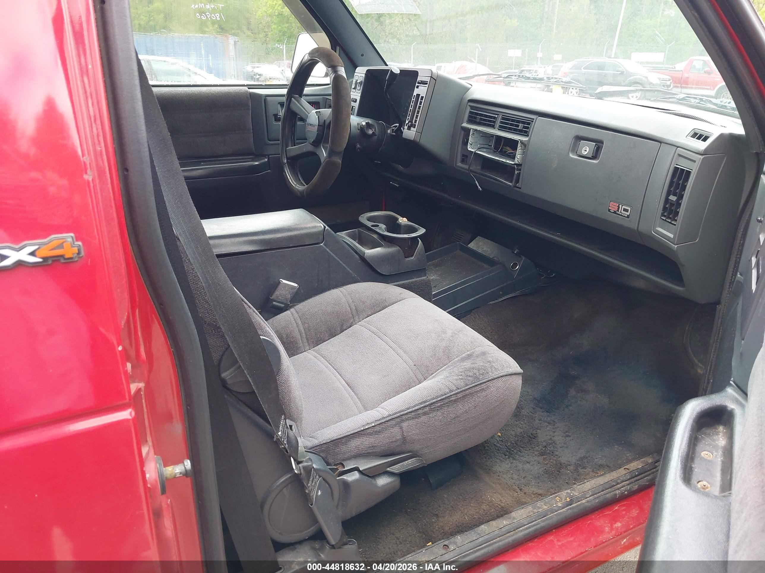1994 Chevrolet Blazer S10 Red vin: 1GNDT13W4R0180960