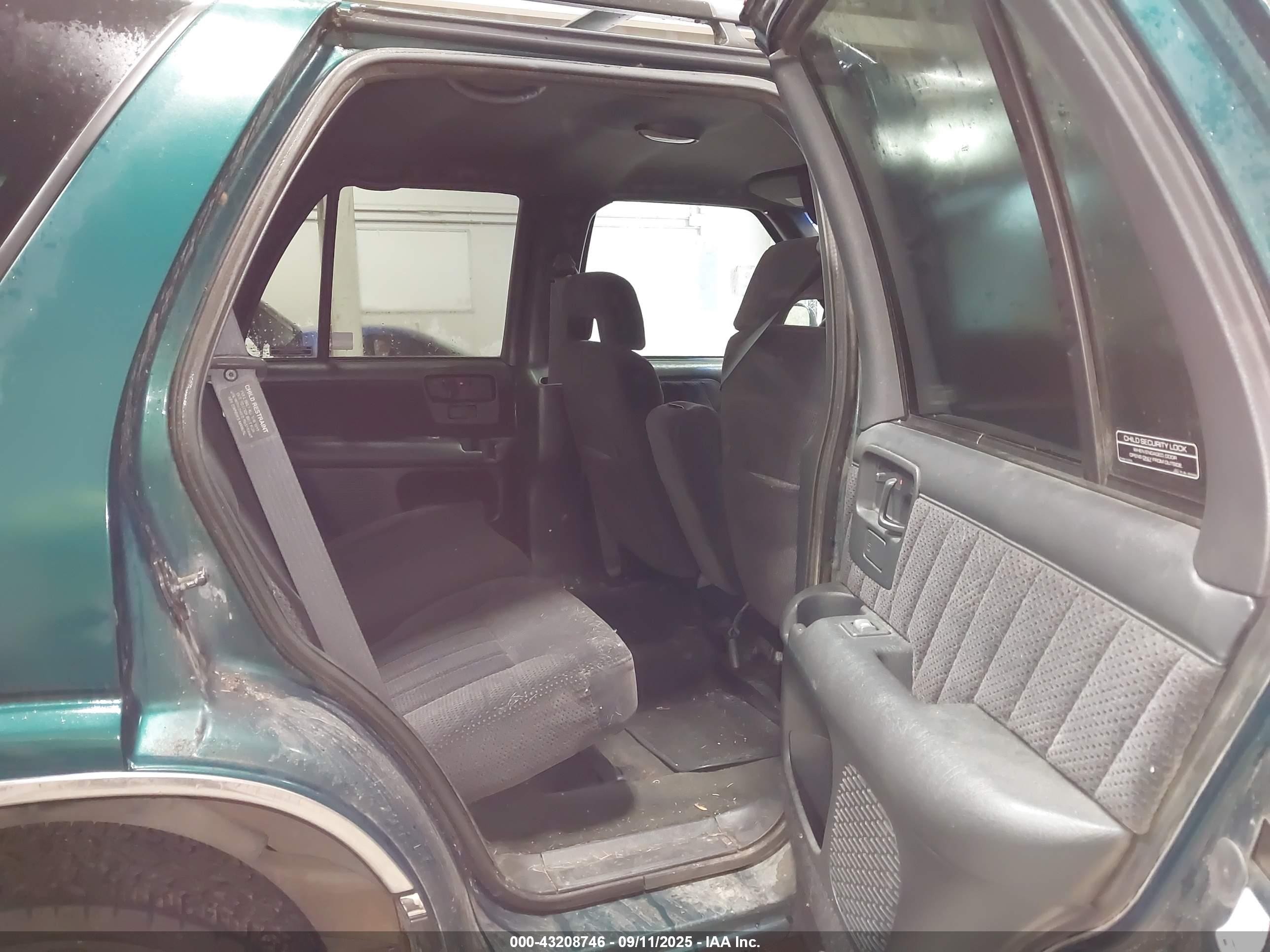 1997 Chevrolet Blazer Ls Green vin: 1GNDT13W4VK215480