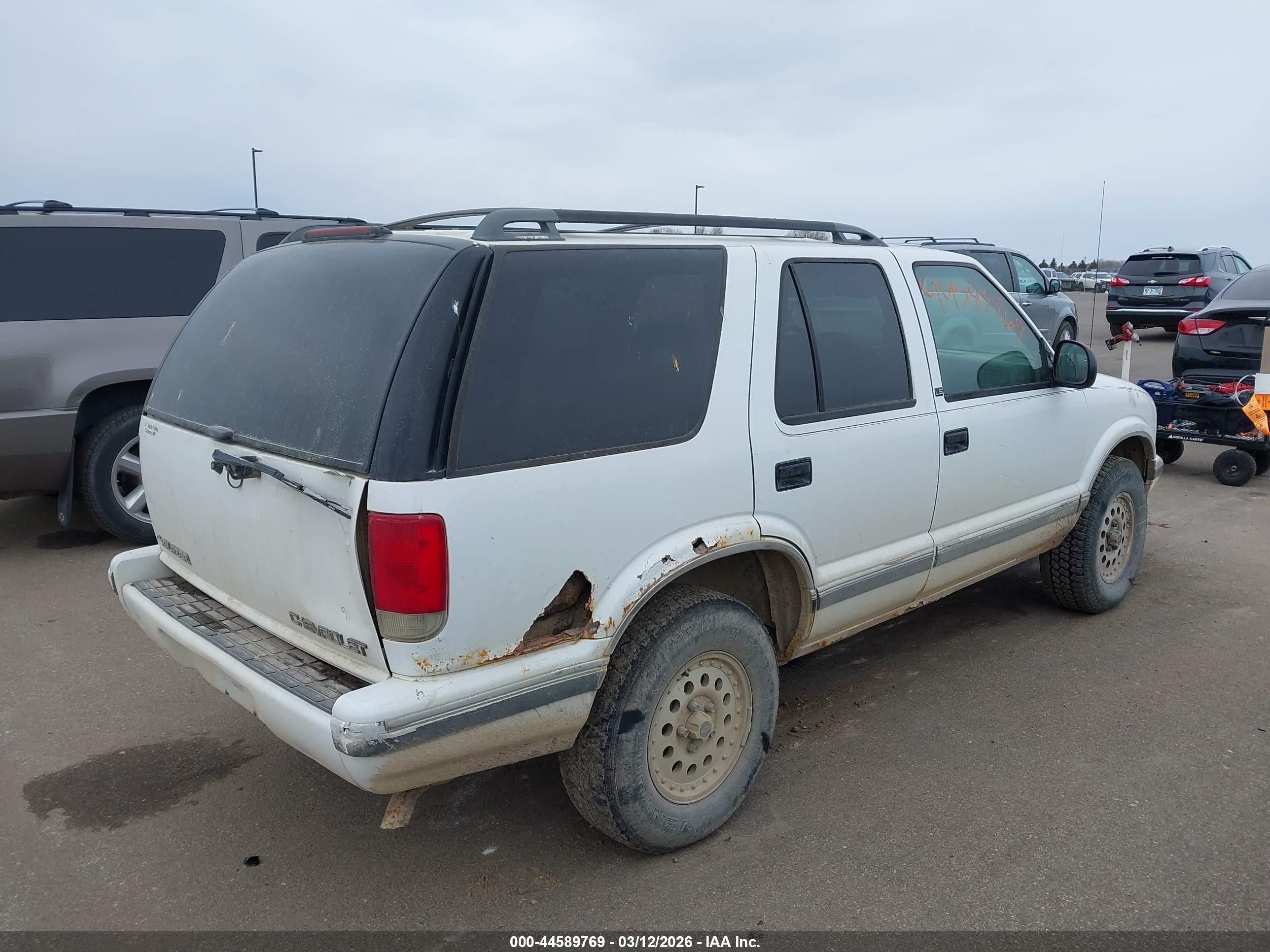 1997 Chevrolet Blazer Ls Белый vin: 1GNDT13W4VK227757
