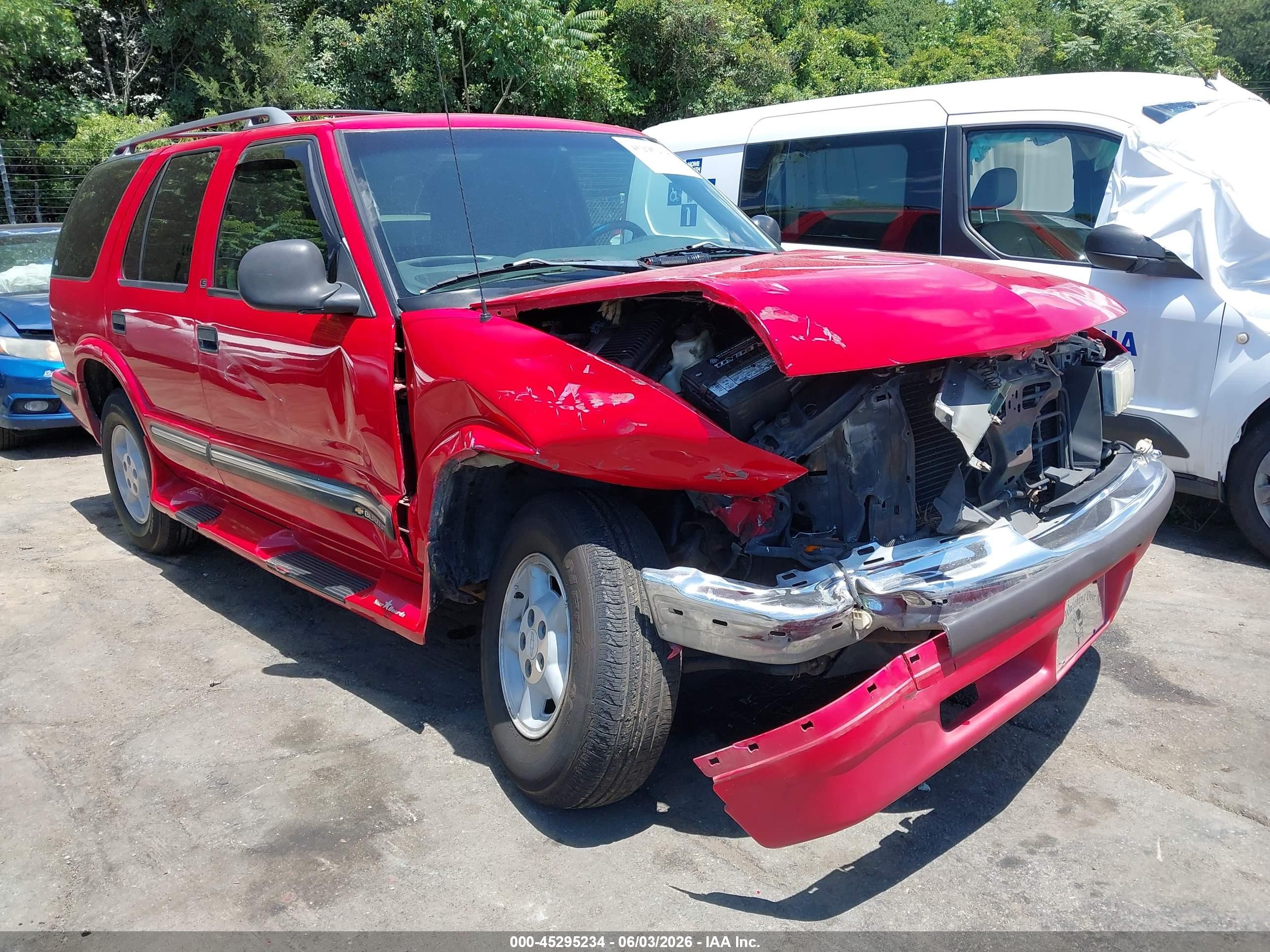 1998 Chevrolet Blazer Ls Красный vin: 1GNDT13W4W2201502