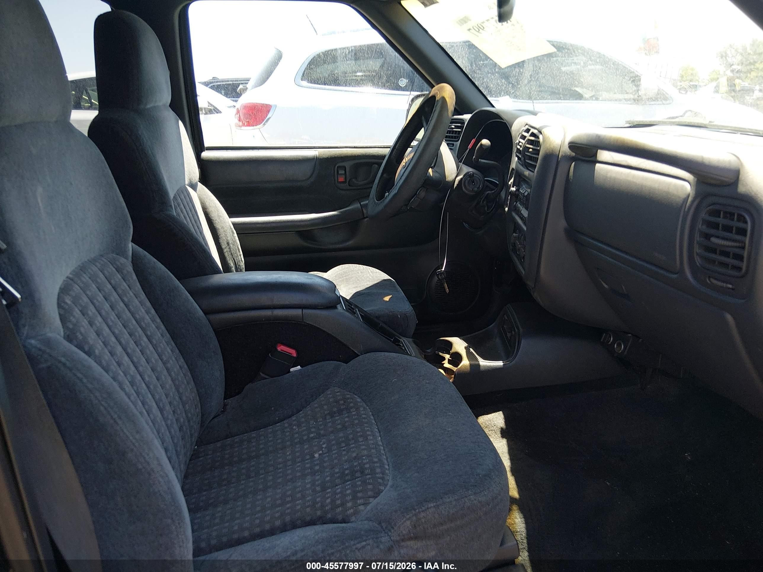 1999 Chevrolet Blazer Ls Black vin: 1GNDT13W4X2117407