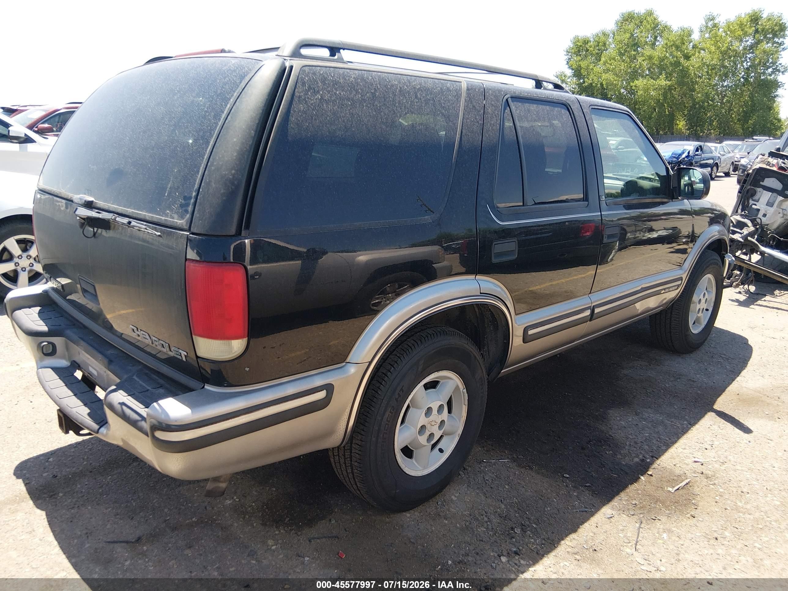 1999 Chevrolet Blazer Ls Black vin: 1GNDT13W4X2117407
