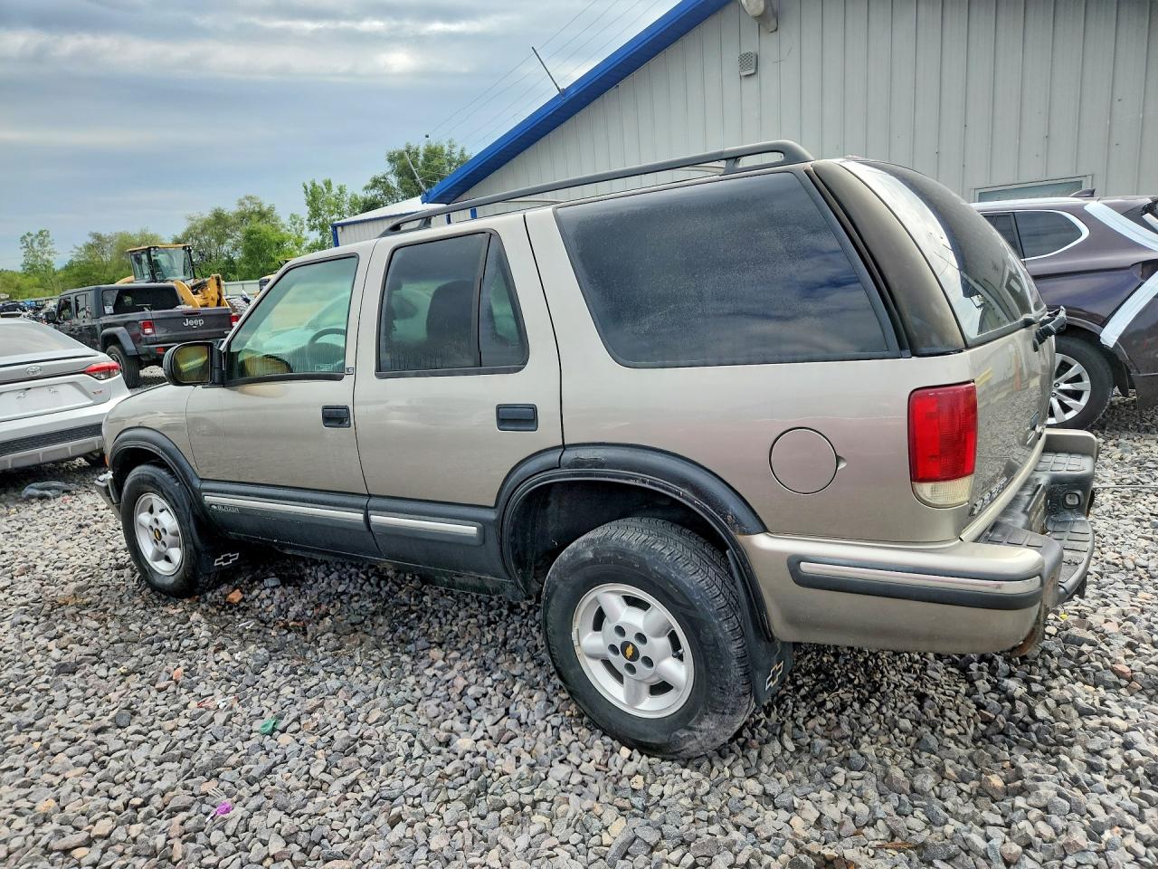 1999 Chevrolet Blazer Gold vin: 1GNDT13W4X2217426