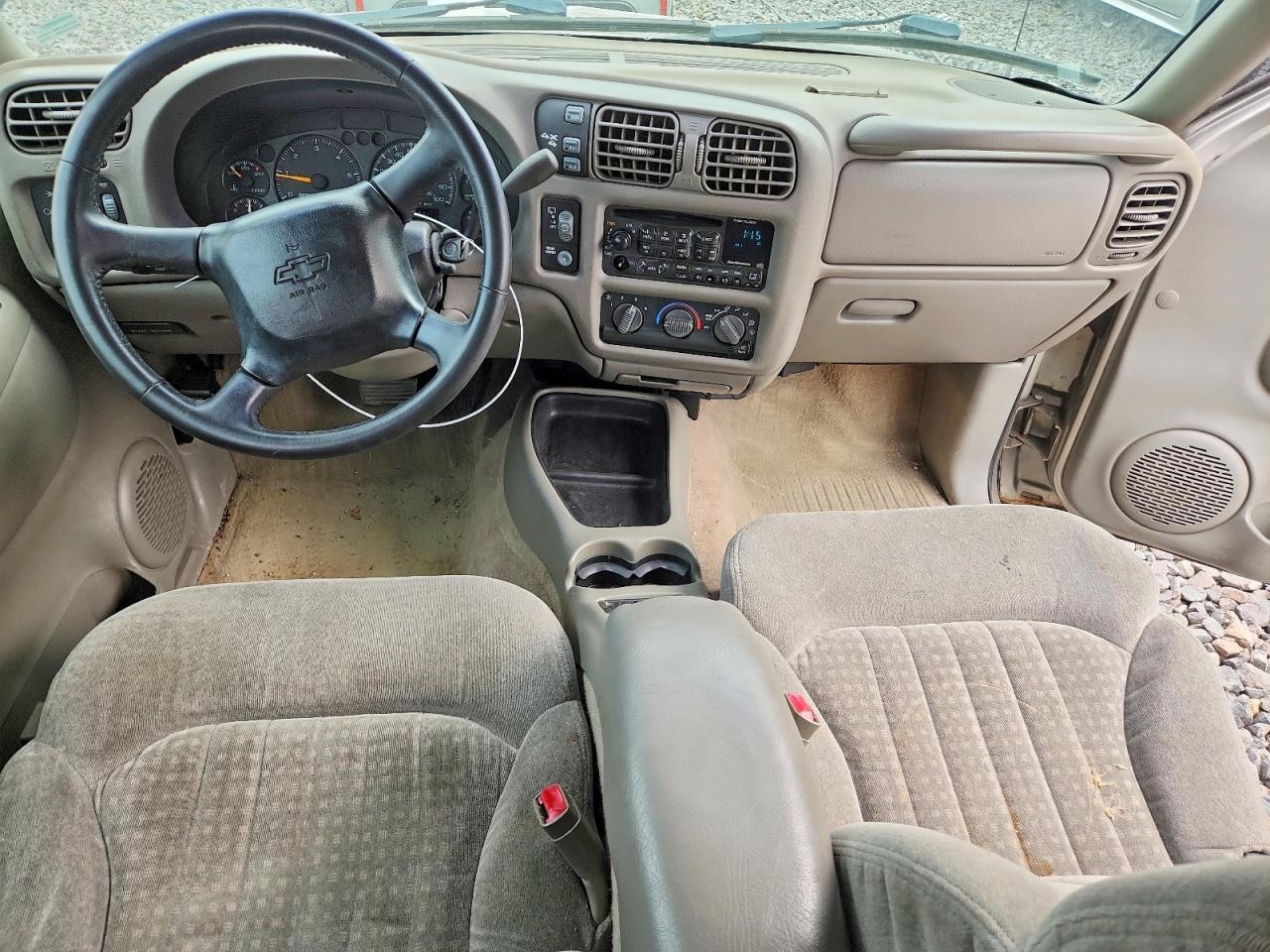 1999 Chevrolet Blazer Gold vin: 1GNDT13W4X2217426