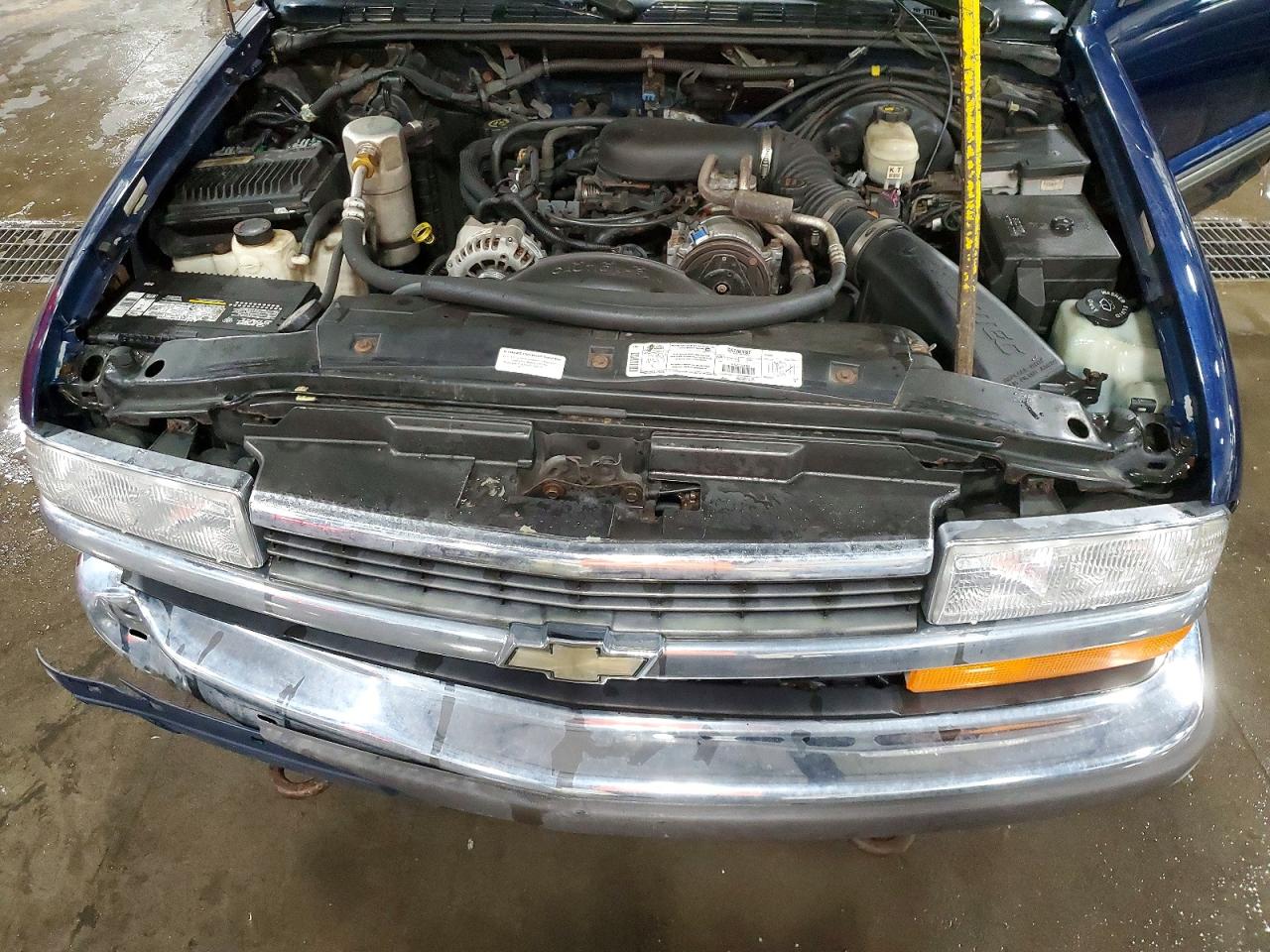 1999 Chevrolet Blazer Синий vin: 1GNDT13W4XK156885