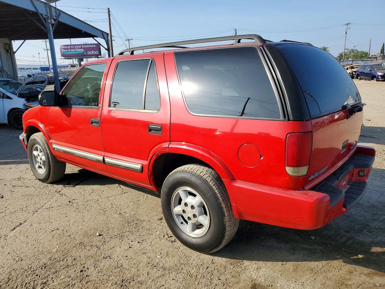 2000 Chevrolet Blazer Red vin: 1GNDT13W4Y2170089