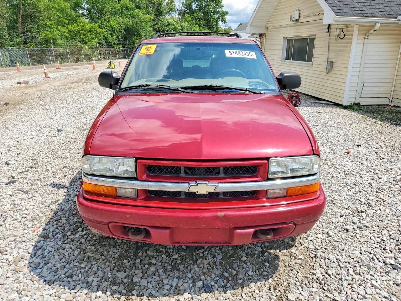 2002 Chevrolet Blazer Red vin: 1GNDT13W52K154281