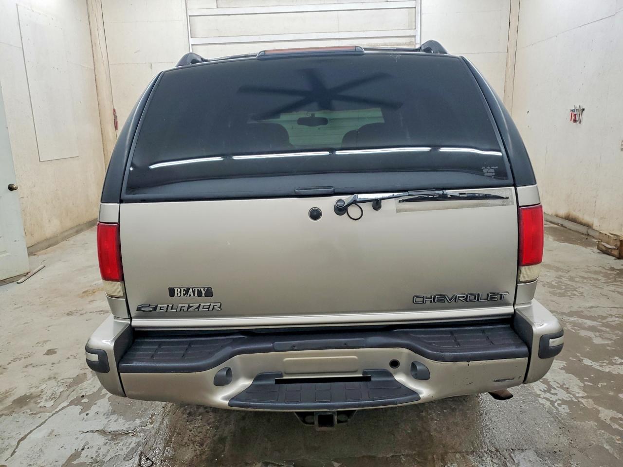 1999 Chevrolet Blazer Silver vin: 1GNDT13W5X2113771