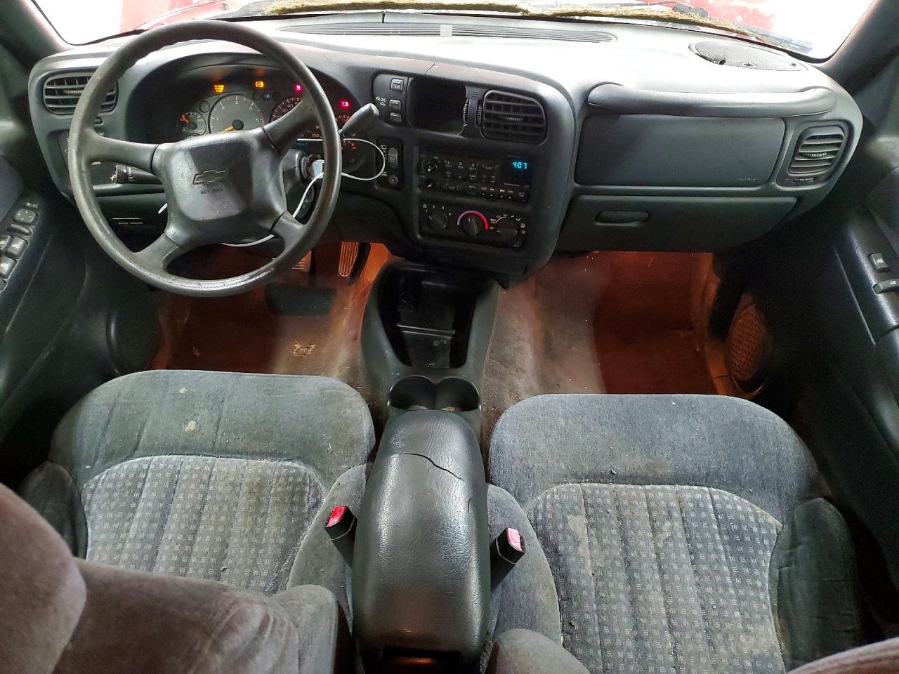 2000 Chev Blazer Красный vin: 1GNDT13W5Y2156167