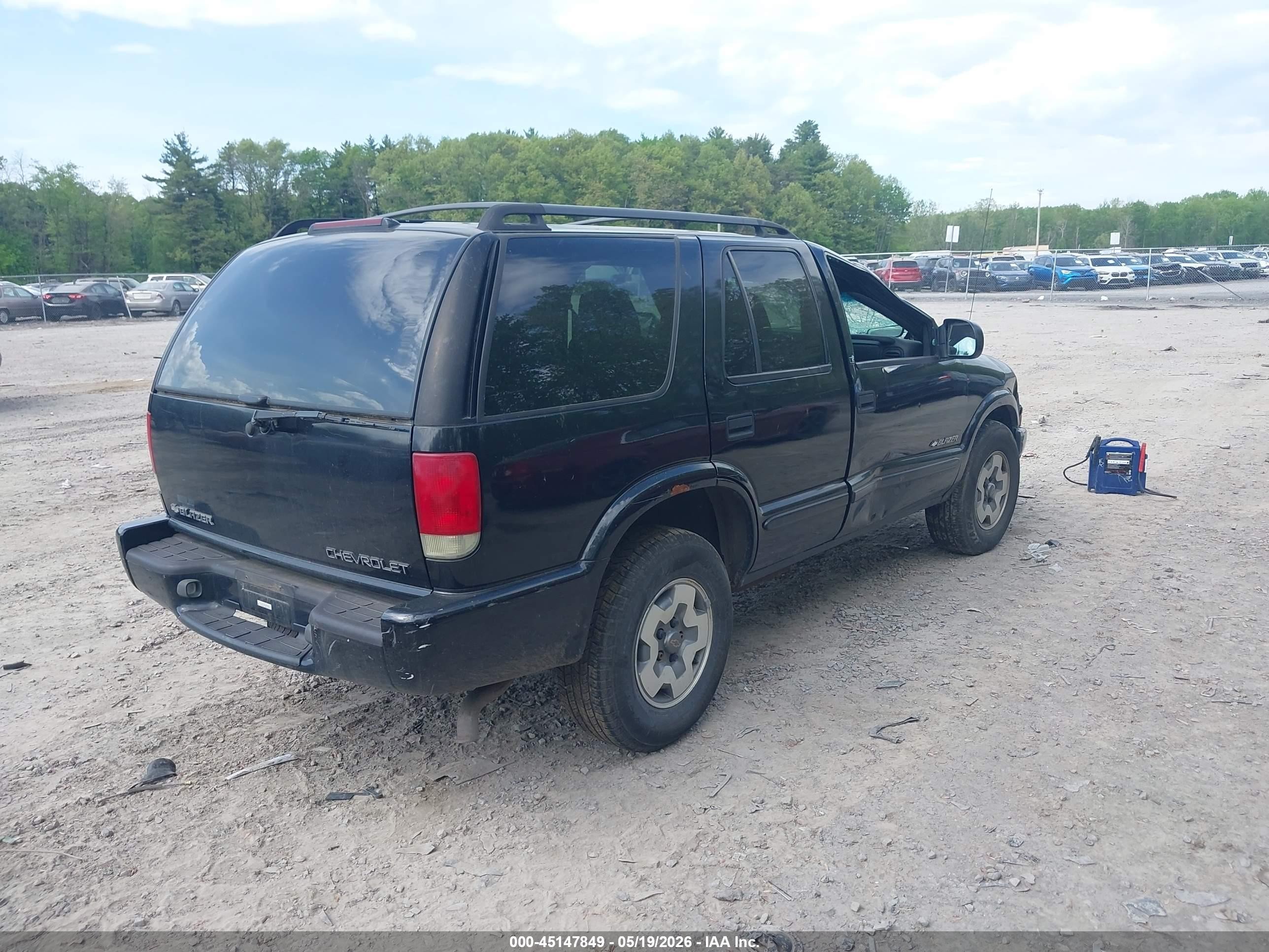 2002 Chevrolet Blazer Ls Черный vin: 1GNDT13W62K199410