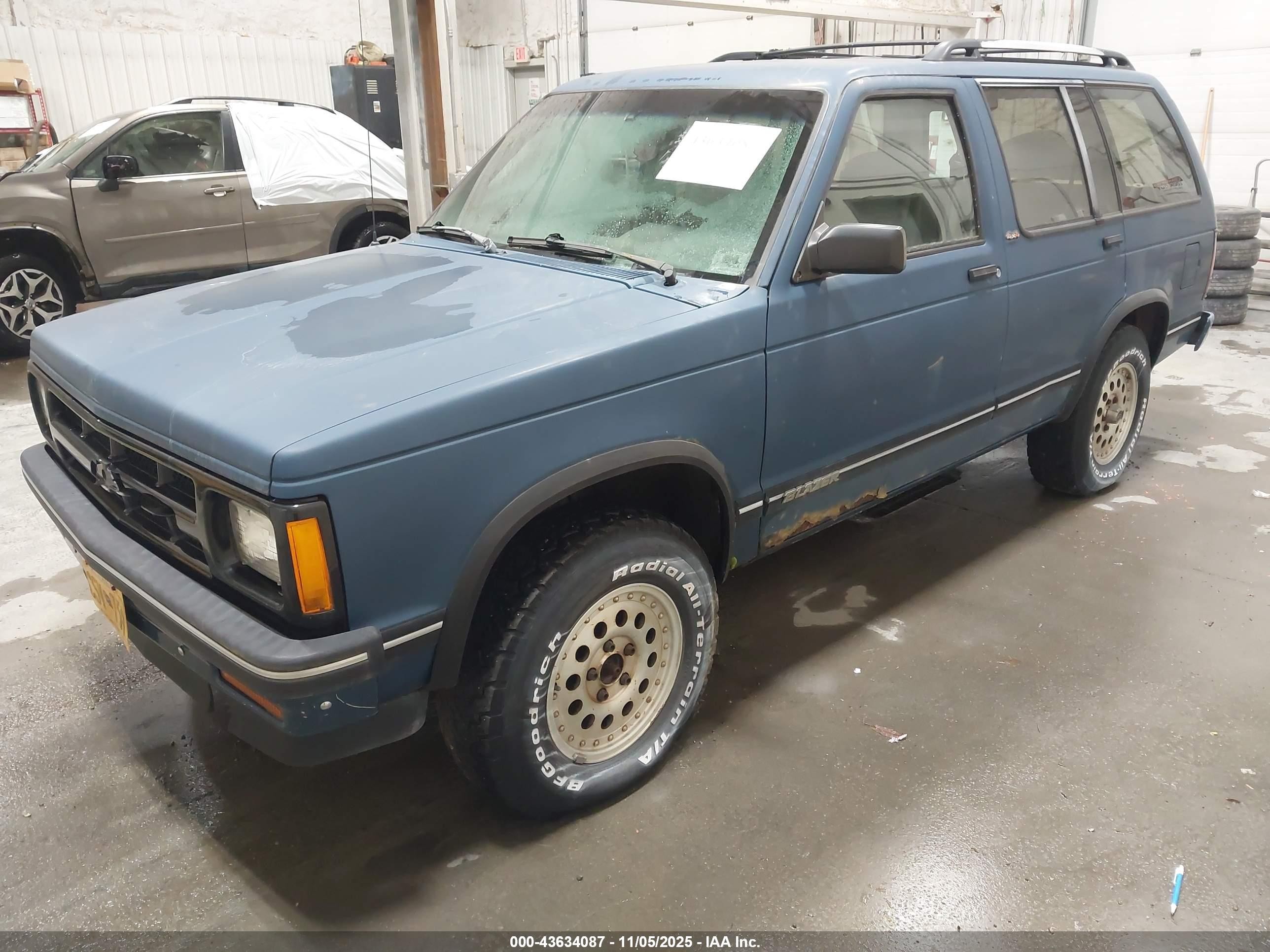 1994 Chevrolet Blazer S10 Blue vin: 1GNDT13W6R2157605