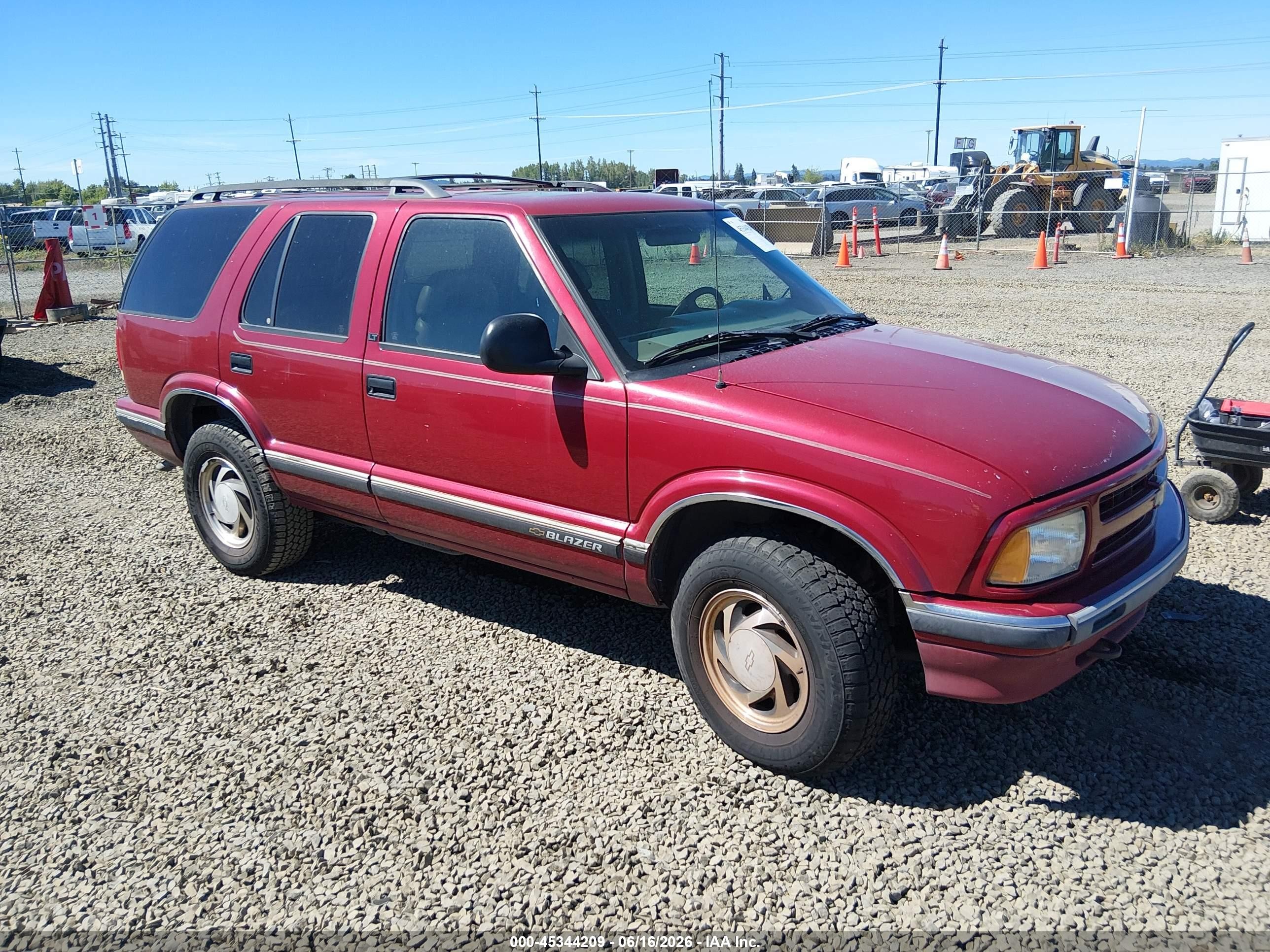 1997 Chevrolet Blazer Lt Red vin: 1GNDT13W6V2254443