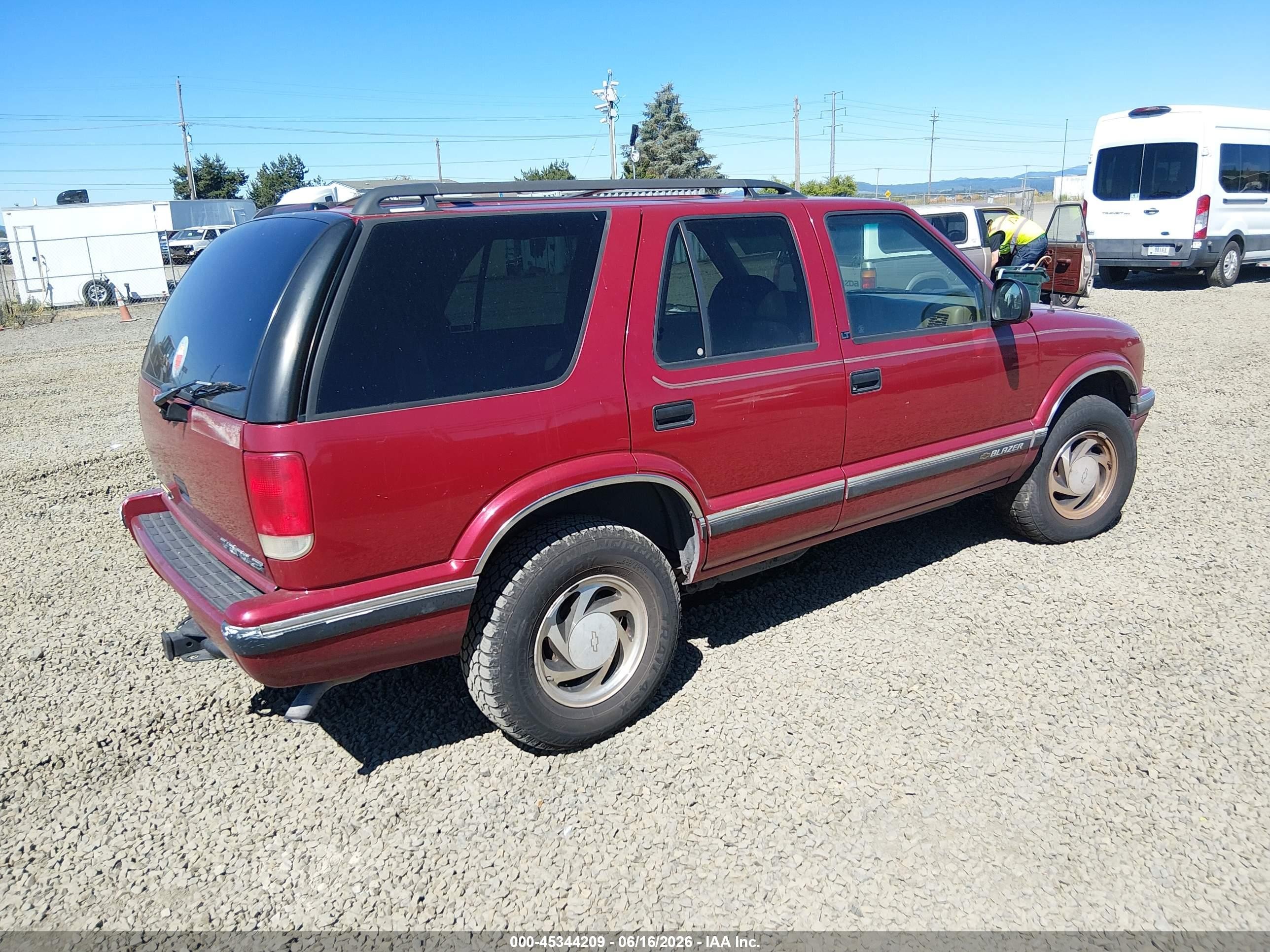 1997 Chevrolet Blazer Lt Red vin: 1GNDT13W6V2254443
