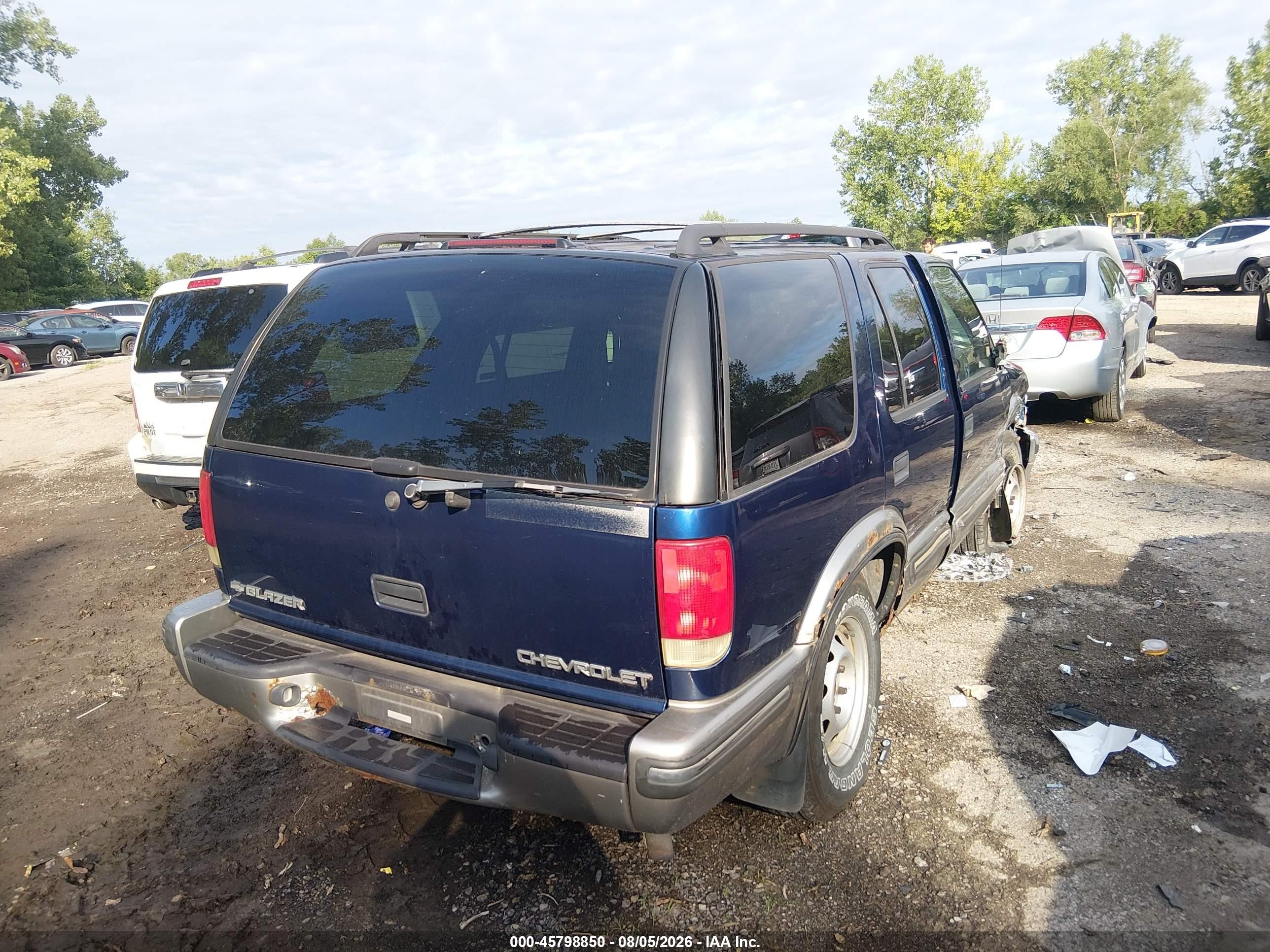 1999 Chevrolet Blazer Lt Blue vin: 1GNDT13W6X2120728