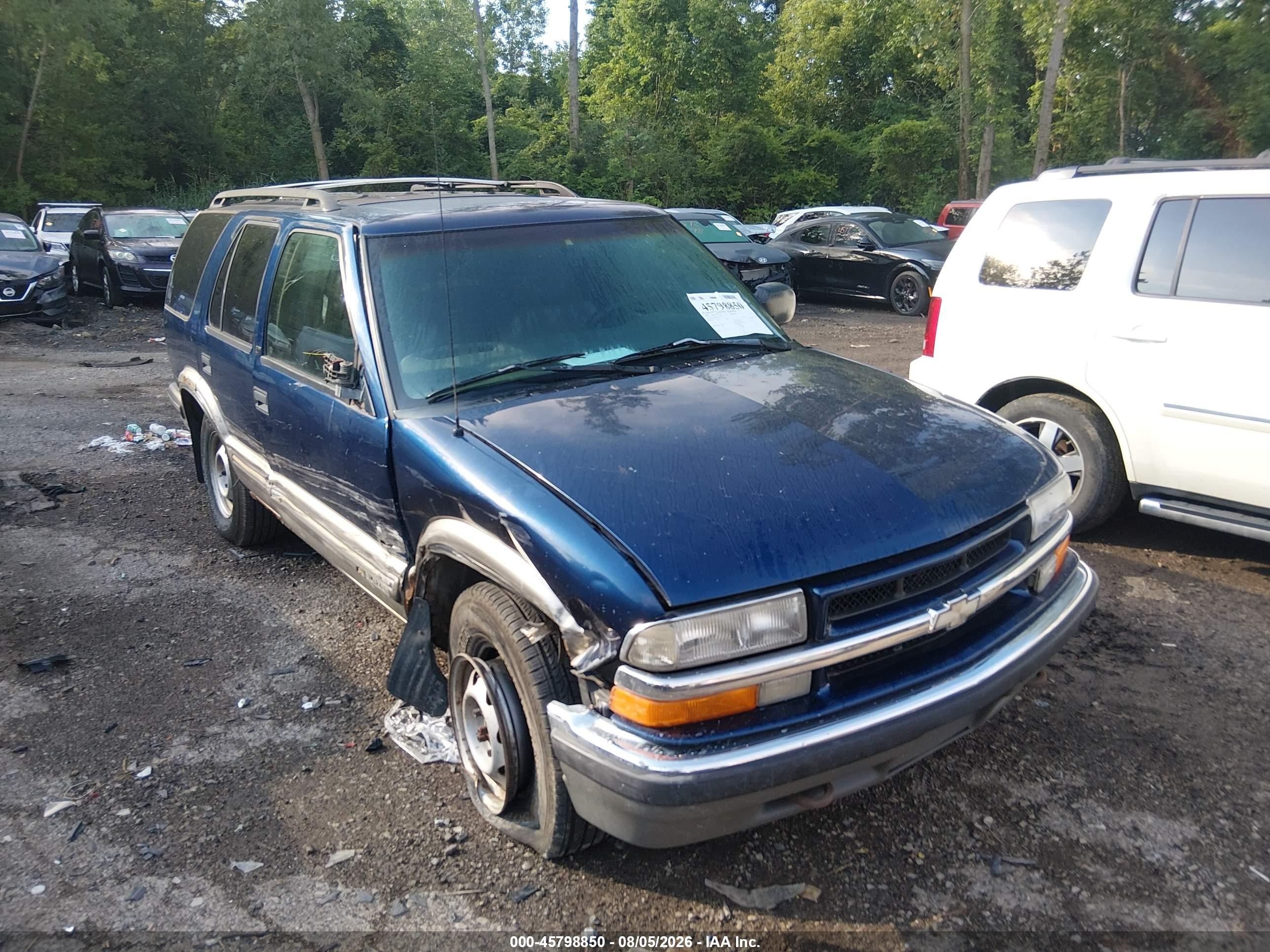 1999 Chevrolet Blazer Lt Blue vin: 1GNDT13W6X2120728