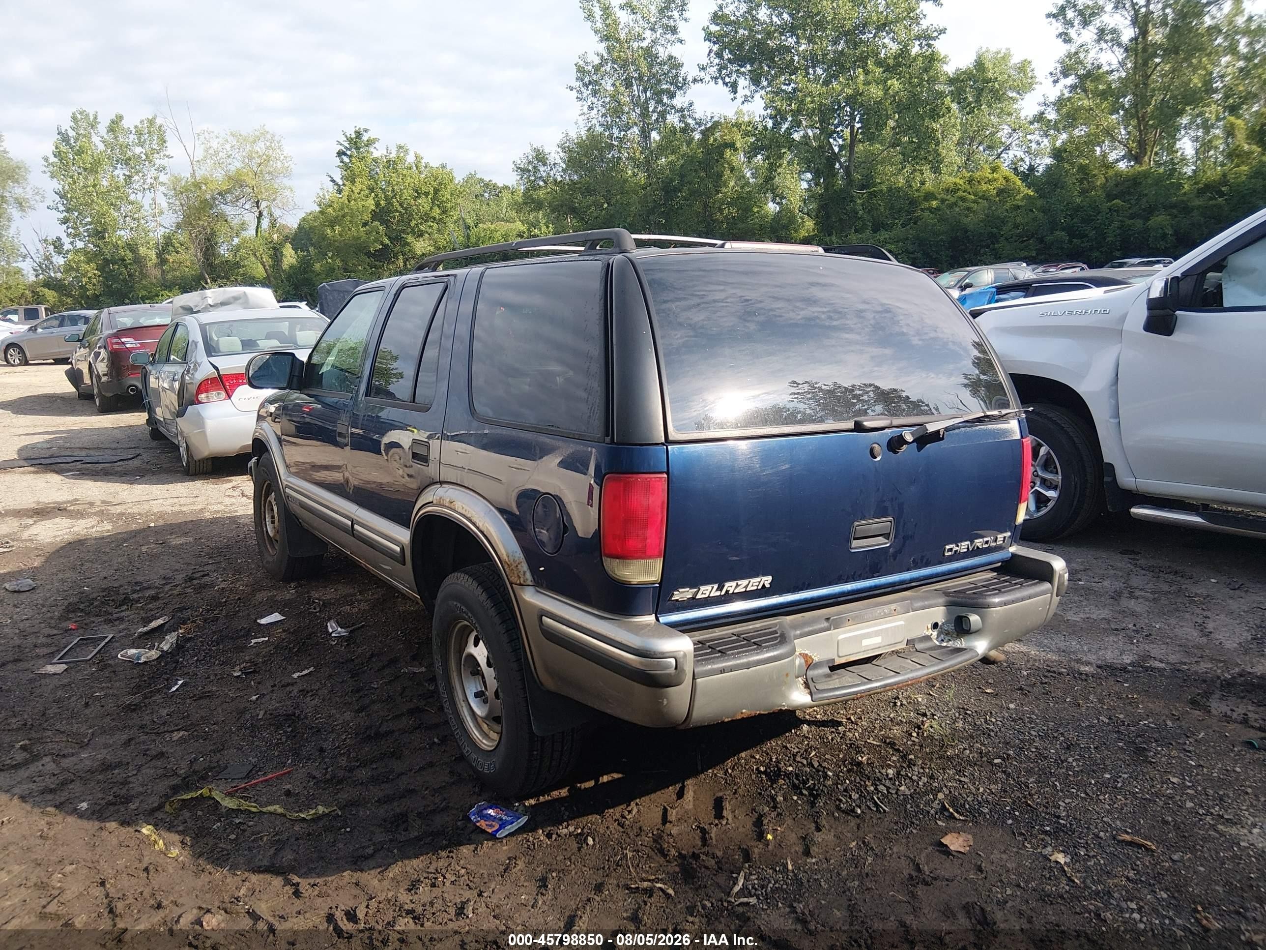 1999 Chevrolet Blazer Lt Blue vin: 1GNDT13W6X2120728